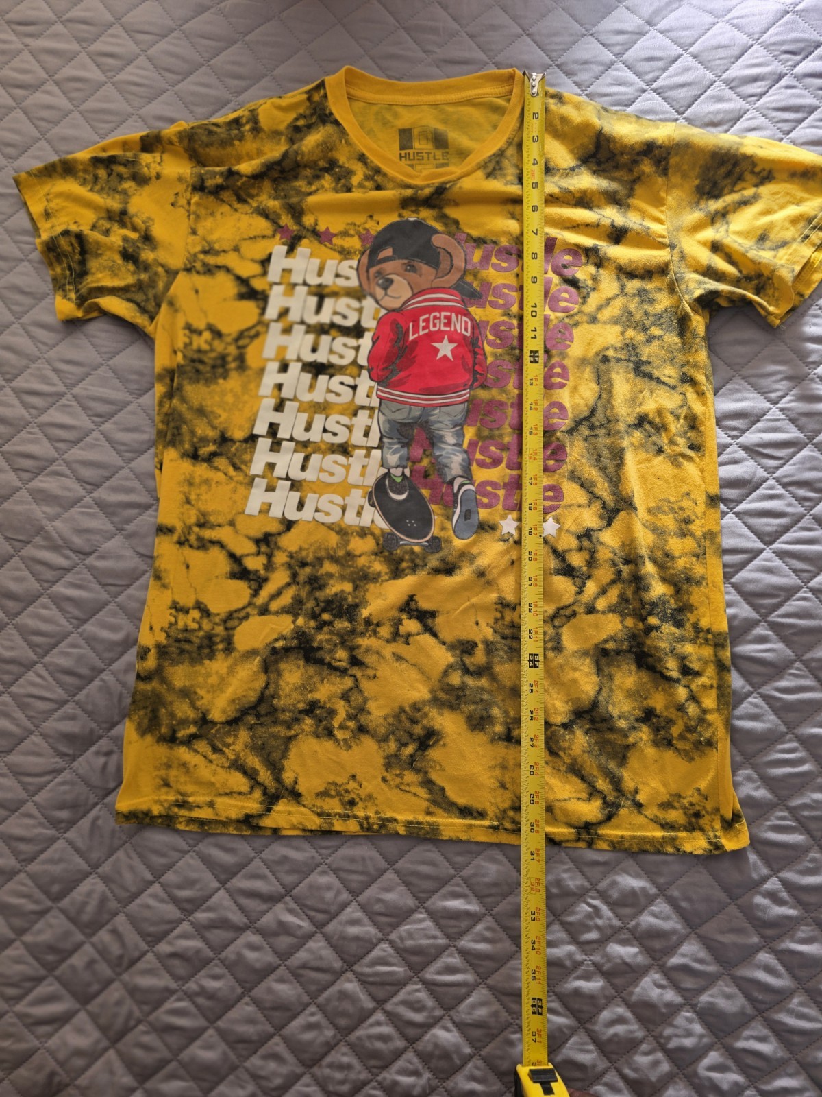 Hustle Xl Men Yellow And Black Pullover Shirt With Bear Design On Front