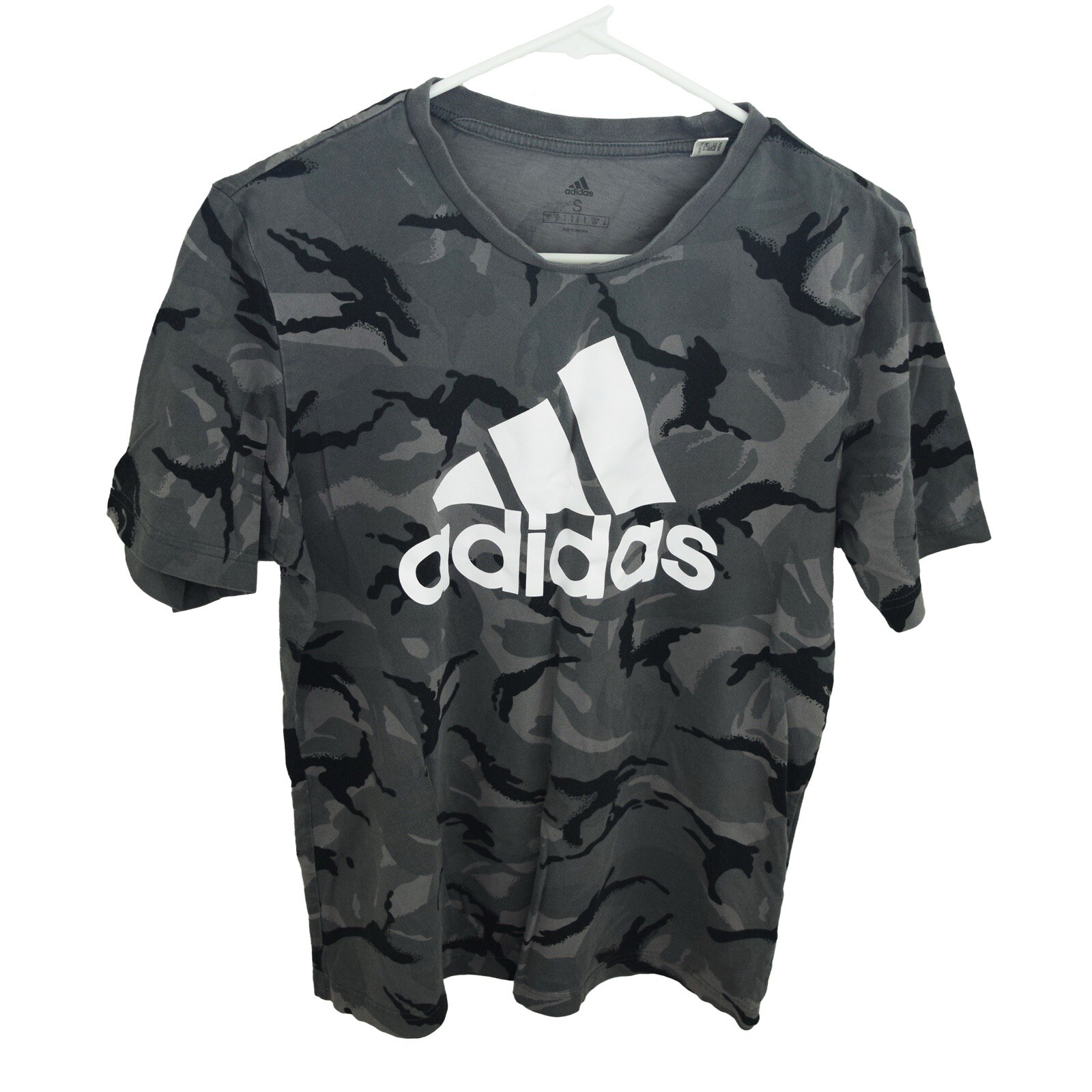 Adidas Essentials AOP Gray Camouflage T-Shirt Men’s Size Small