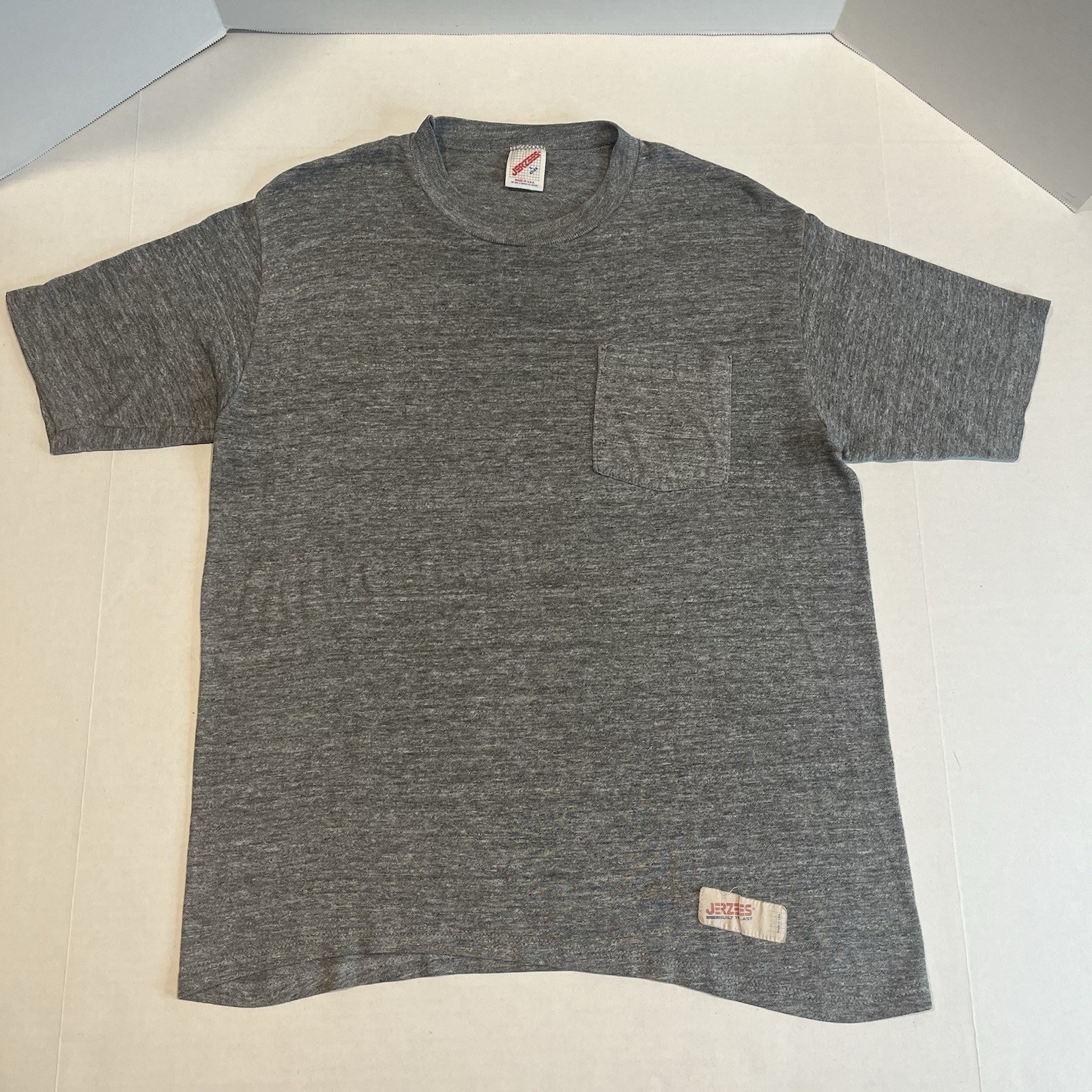 Vintage Jerzees USA Made Large Single Stitch Grey Pocket T-Shirt Thin Soft Clean