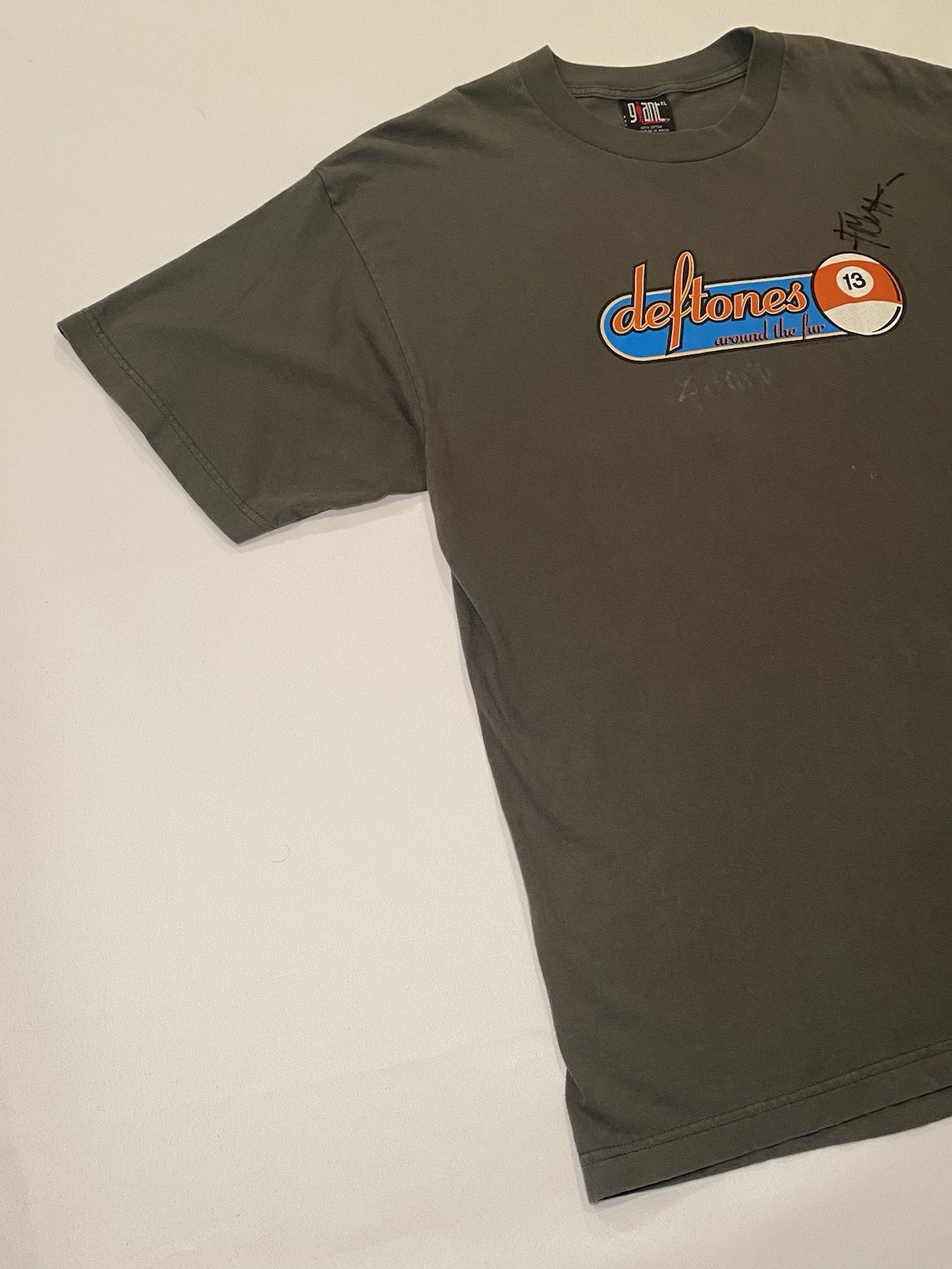 Vintage 1990’s GIANT Deftones Around the Fur Concert T-Shirt Size XL SIGNED