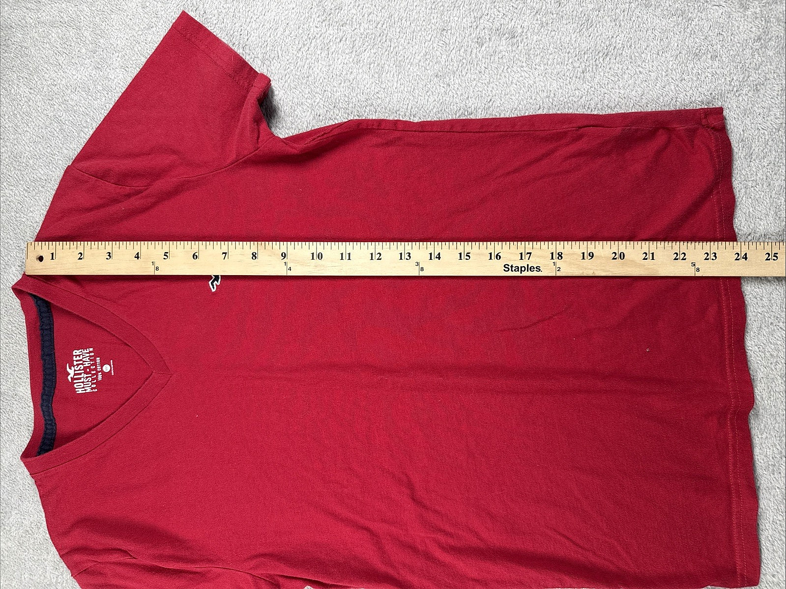 Hollister Men’s Must-Have Collection 100% Cotton V-Neck T-Shirt Red Size XXS