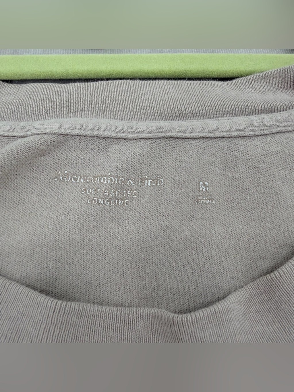 Abercrombie & Fitch Short Sleeve Pocket Tee – Taupe/grey