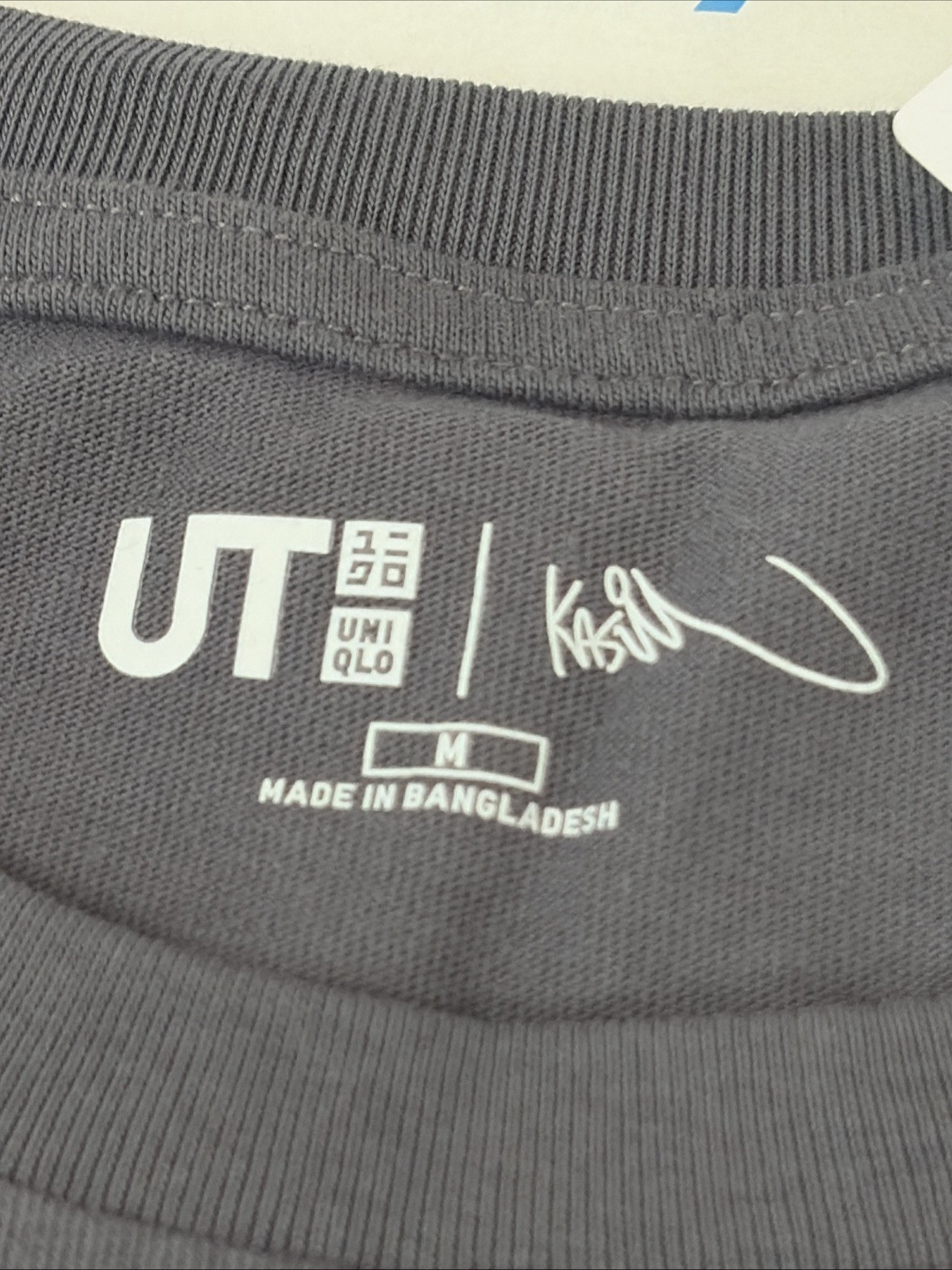 Uniqlo Womens UT ‘We are the Monsters T-shirt Short Sleeve Gray Size Medium