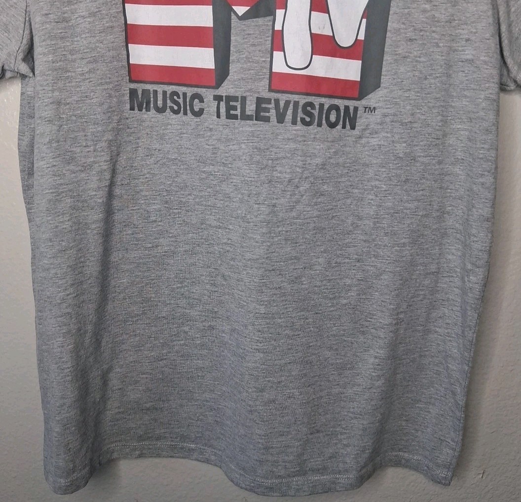 MTV Music Television T-Shirt USA American Flag Print Tee Large (42/44)