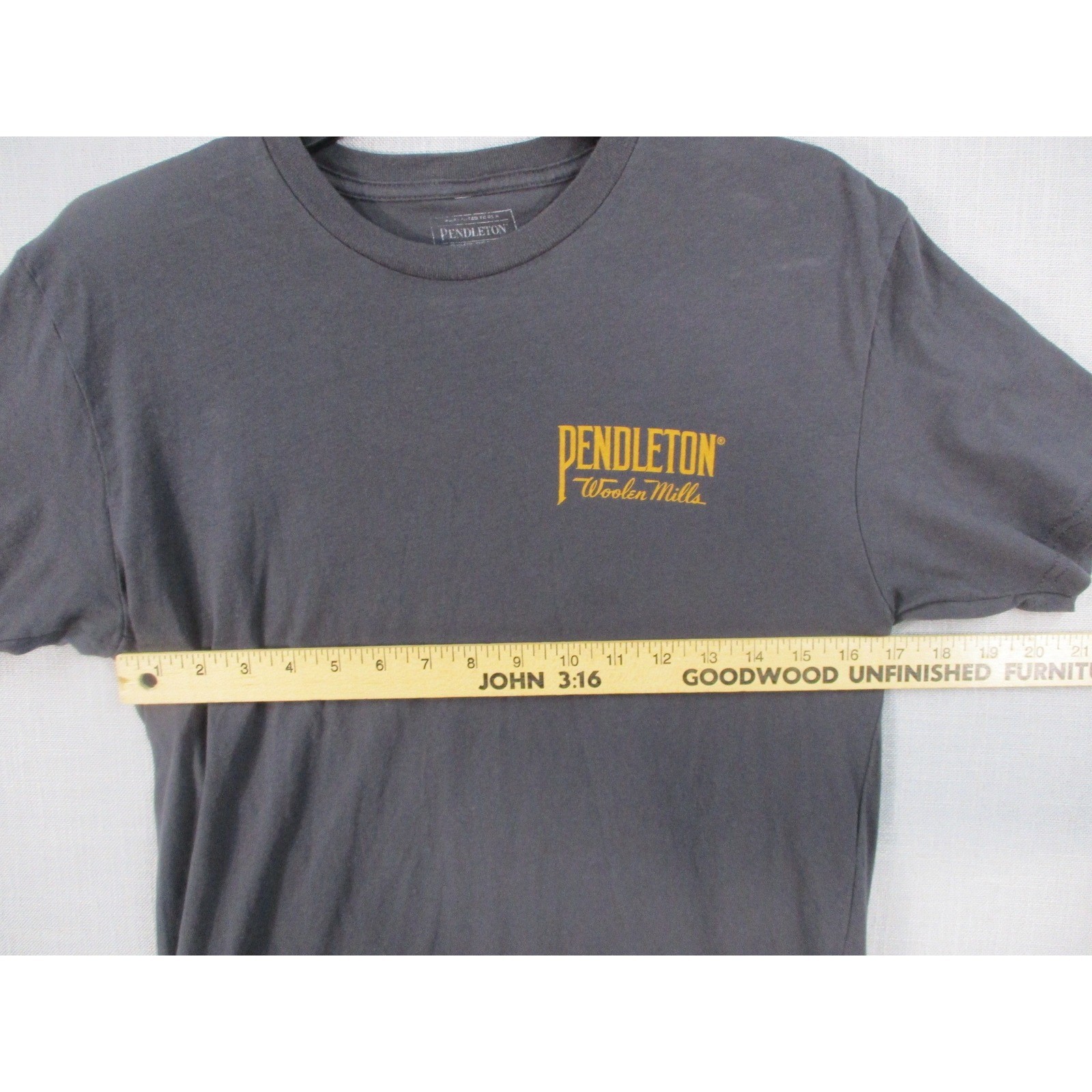 Pendleton Mens Graphic T-Shirt Gray Western Wear Horse Cowboy Logo Size M
