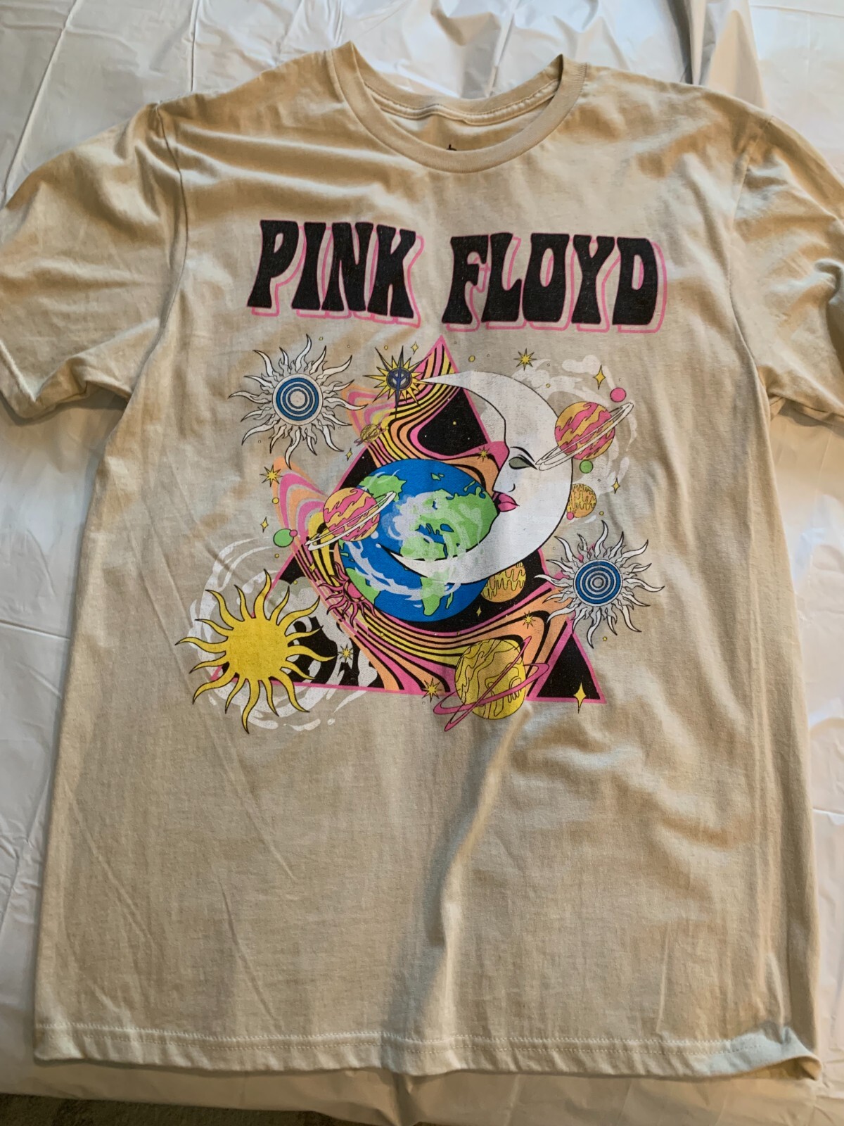 NWOT Men’s Medium Pink Floyd Graphic T-Shirt New Retro Look Shirt M Beige Tan MD