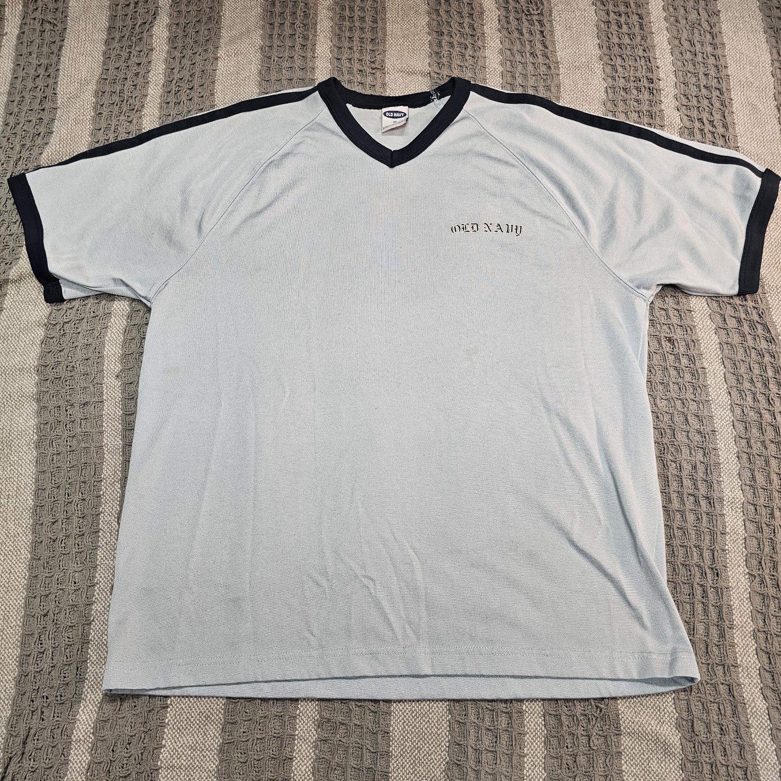 Old Navy Men’s M Light Blue/Navy V-Neck Ringer T-Shirt 8 Graphic Gothic font