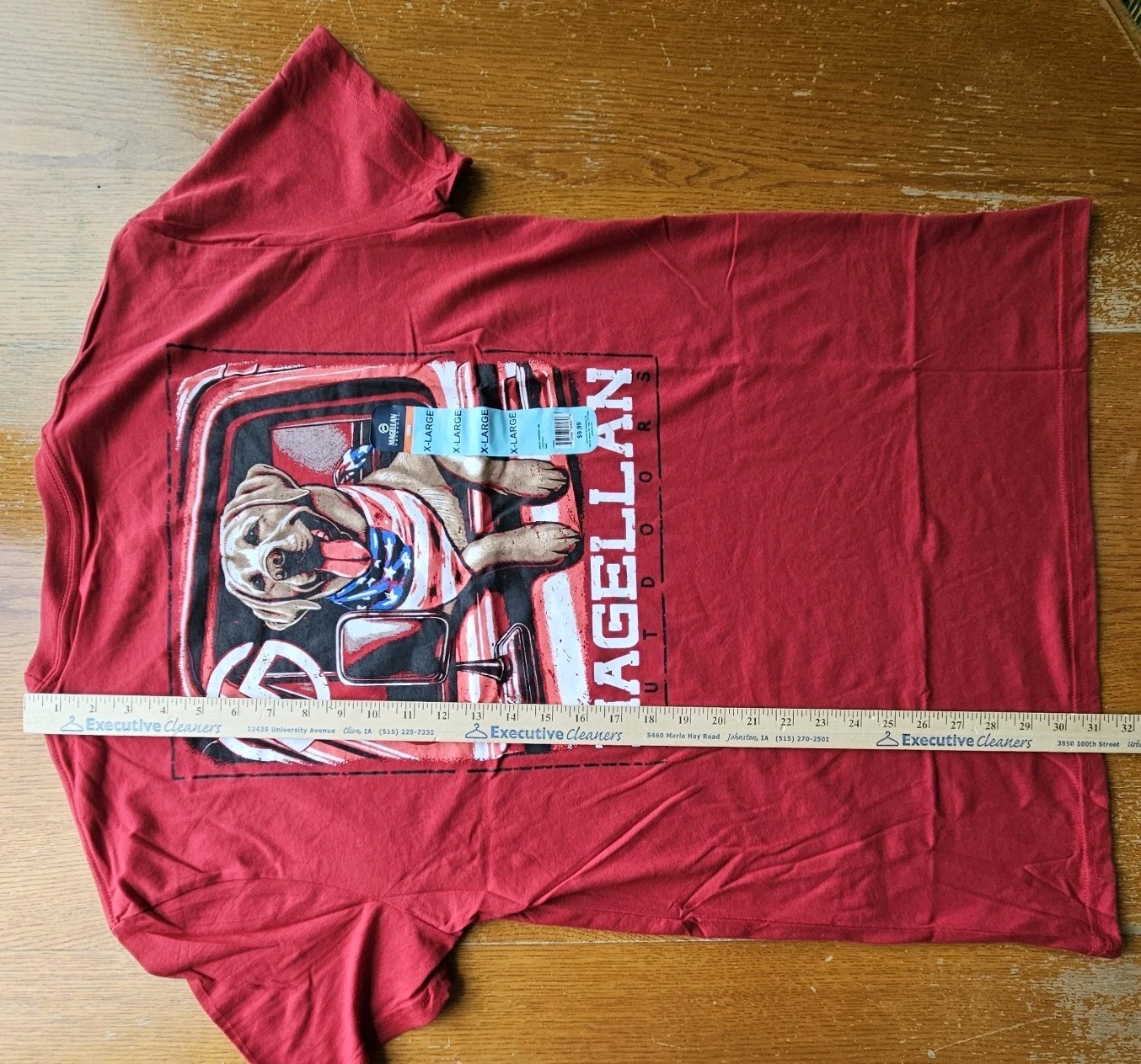 Magellan Outdoors Men’s Truck Window Lab Labrador T-shirtSize XL Red NEW NWT