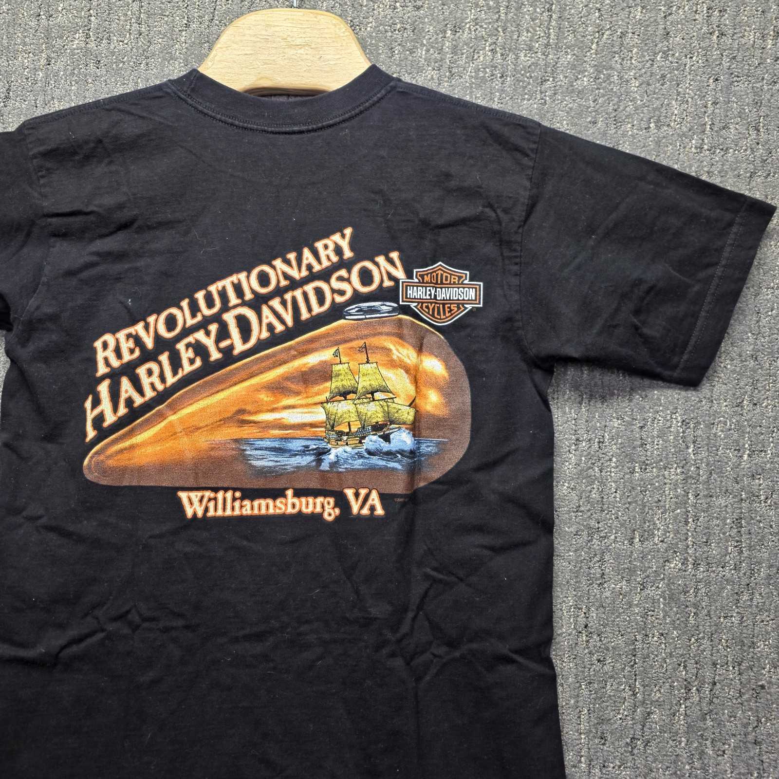 Harley Davidson Shirt Medium Williamsburg VA Pirate Skull Swords 2008 Biker Tee