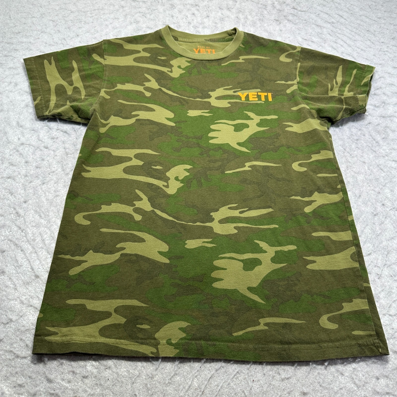 Yeti Camouflage T Shirt Army Green Short Sleeve Crew Neck Mens Size Medium M