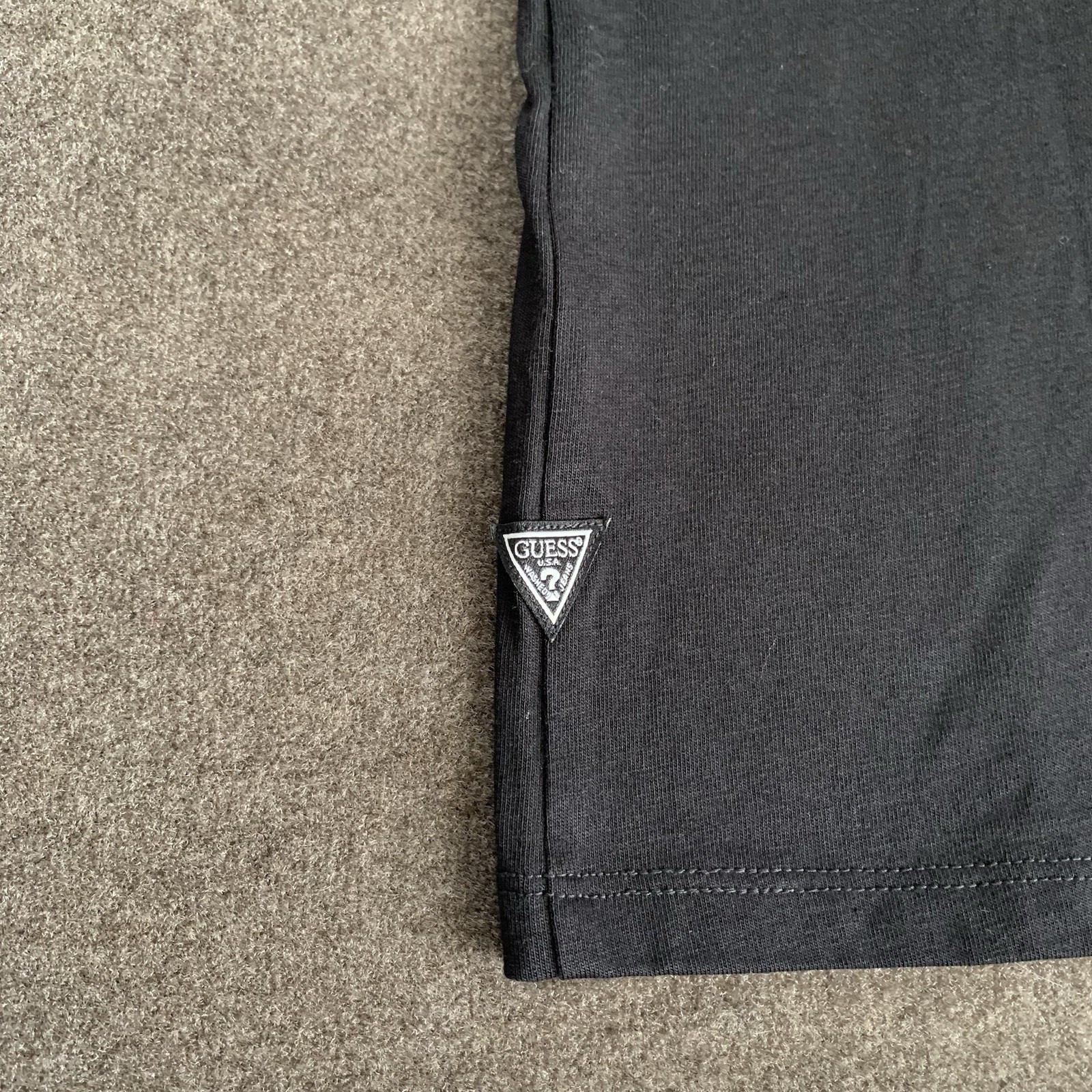 GUESS Men’s Small S T-Shirt Short Sleeve Black Crewneck Japanese Stamps Blossoms