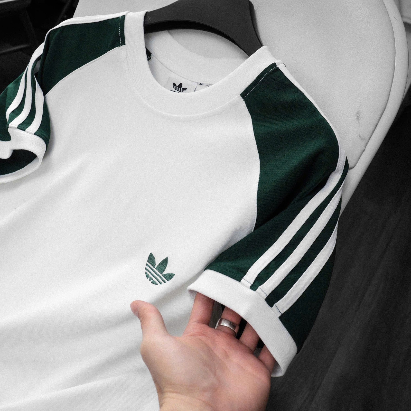 ADIDAS ORIGINALS 3-STRIPES CALIFORNIA Retro Trefoil TEE SHIRT ~ GREEN WHITE