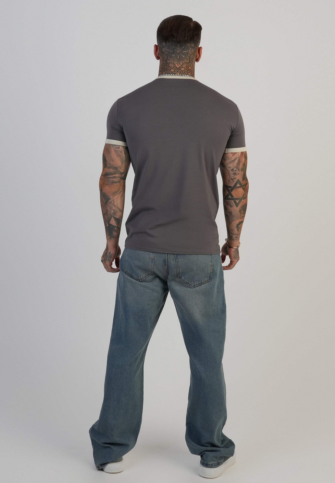 SikSilk Men’s Short Sleeved Crew Neck Muscle Fit Ringer T-Shirt Tee Grey and Ecr
