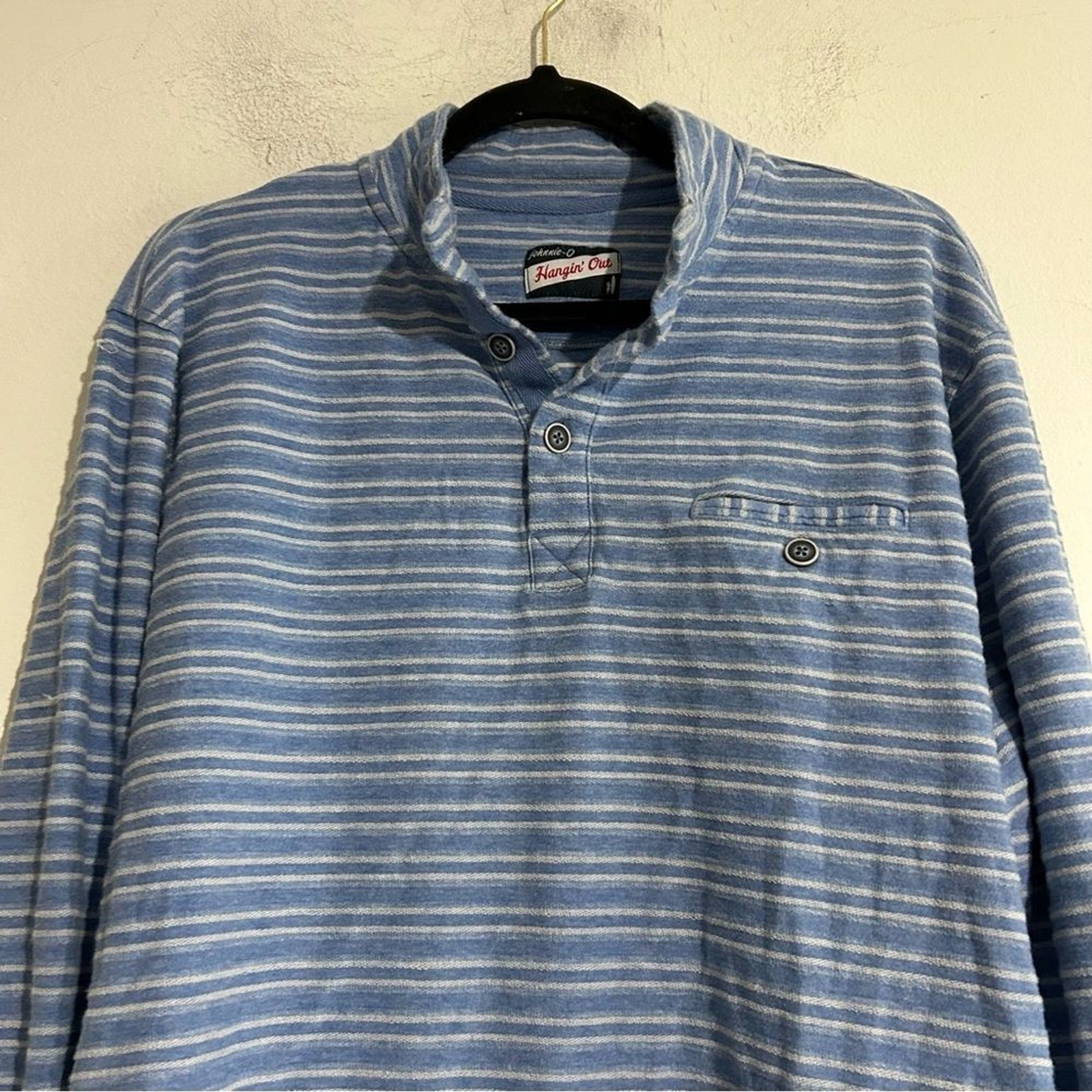 Johnnie-O Combs Henley Textured Knit Pullover in Lakeside Blue Stripe Coastal