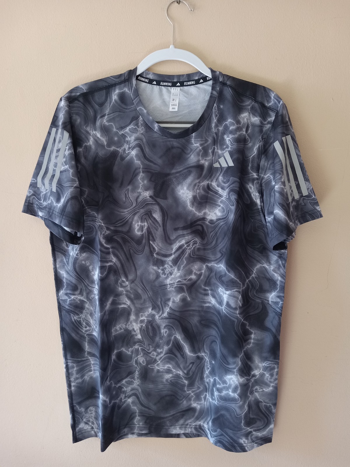 Adidas OTR AOP T-Shirt White / Black / Gray IB6394 Men’s Size Medium (Y302)