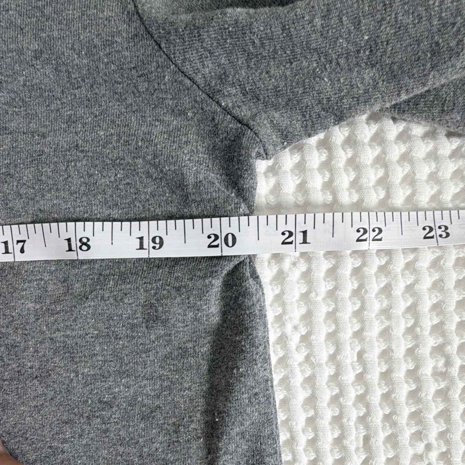 Patagonia Responsibili-Tee Men’s Gray Bison Graphic Crew Neck Long Sleeve M