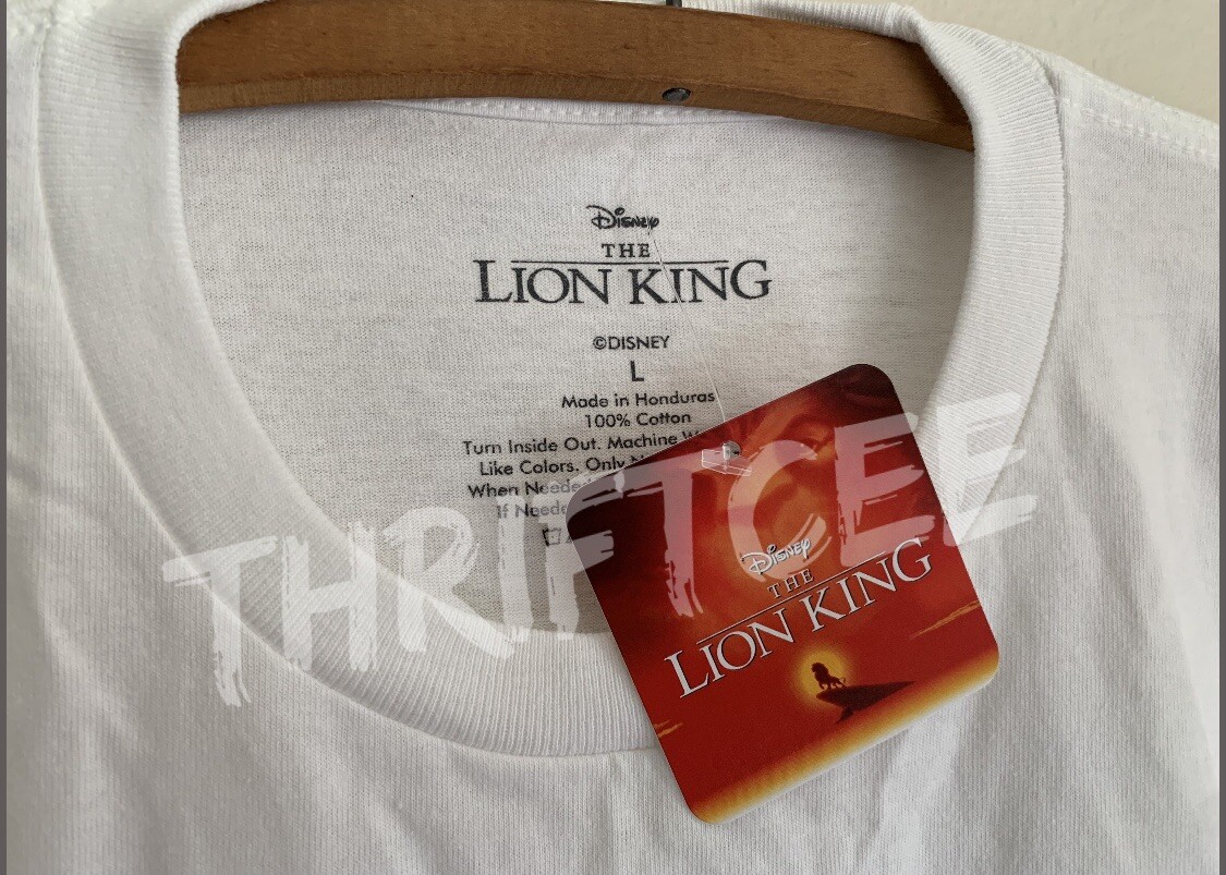 NWT L Lion King T-shirt Disney Cartoon 90s Movie Hyenas Scar Simba Large Rafiki
