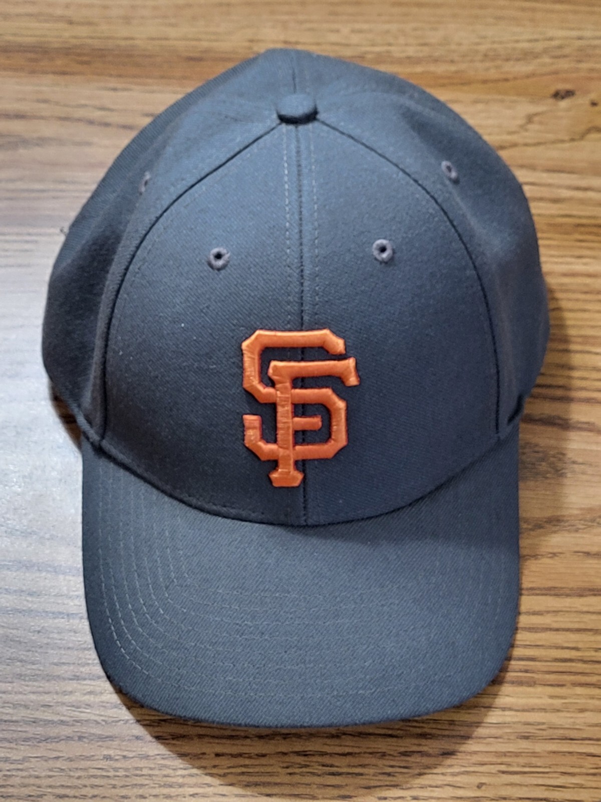 Lot of 18 San Francisco Giants Items 3 Hat, 13 Cups 2 Signs 2010 2017 2019 AT&T