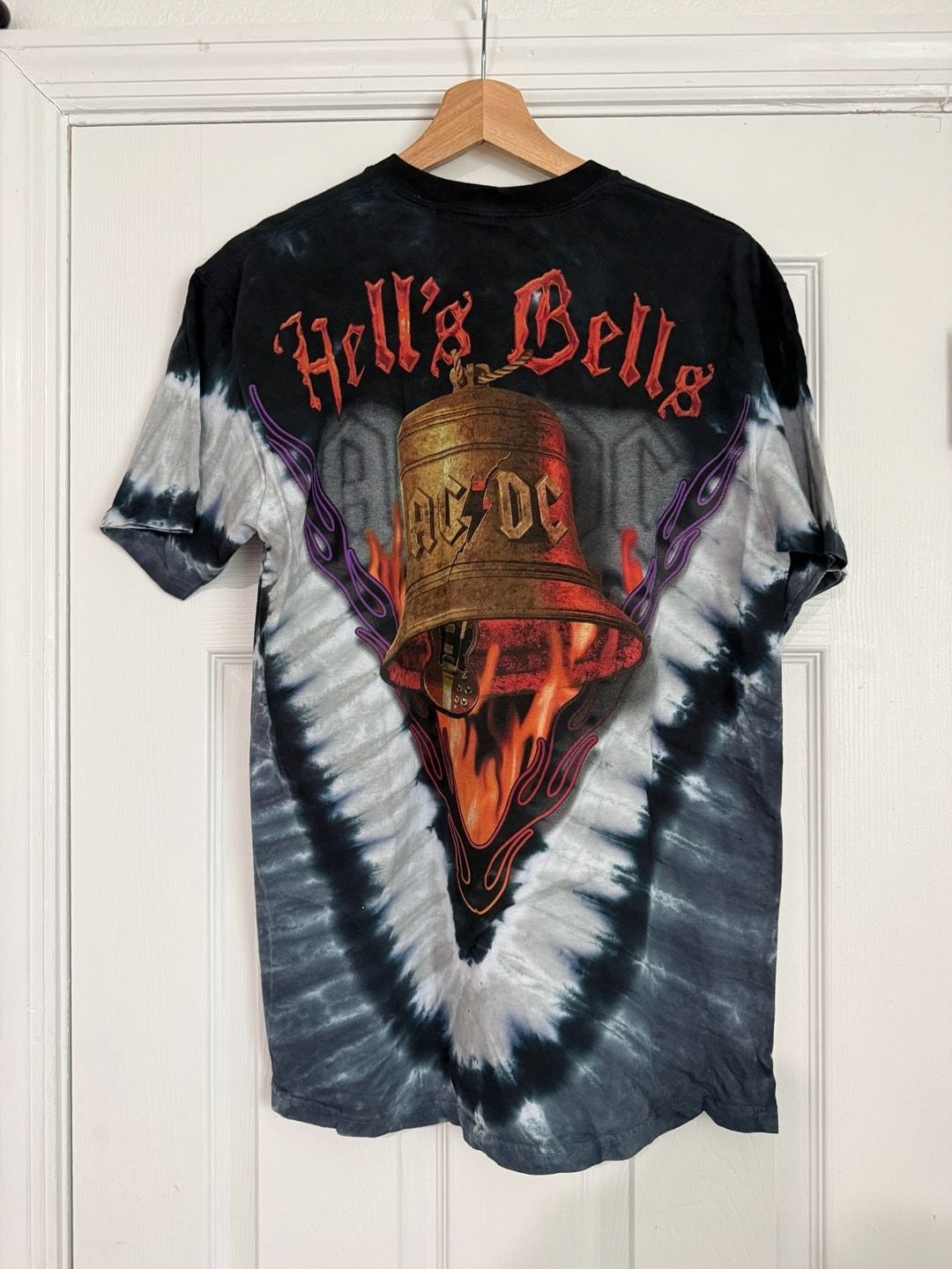 Liquid Blue AC/DC Hell’s Bells Tie-Dye Graphic T-Shirt Sz M