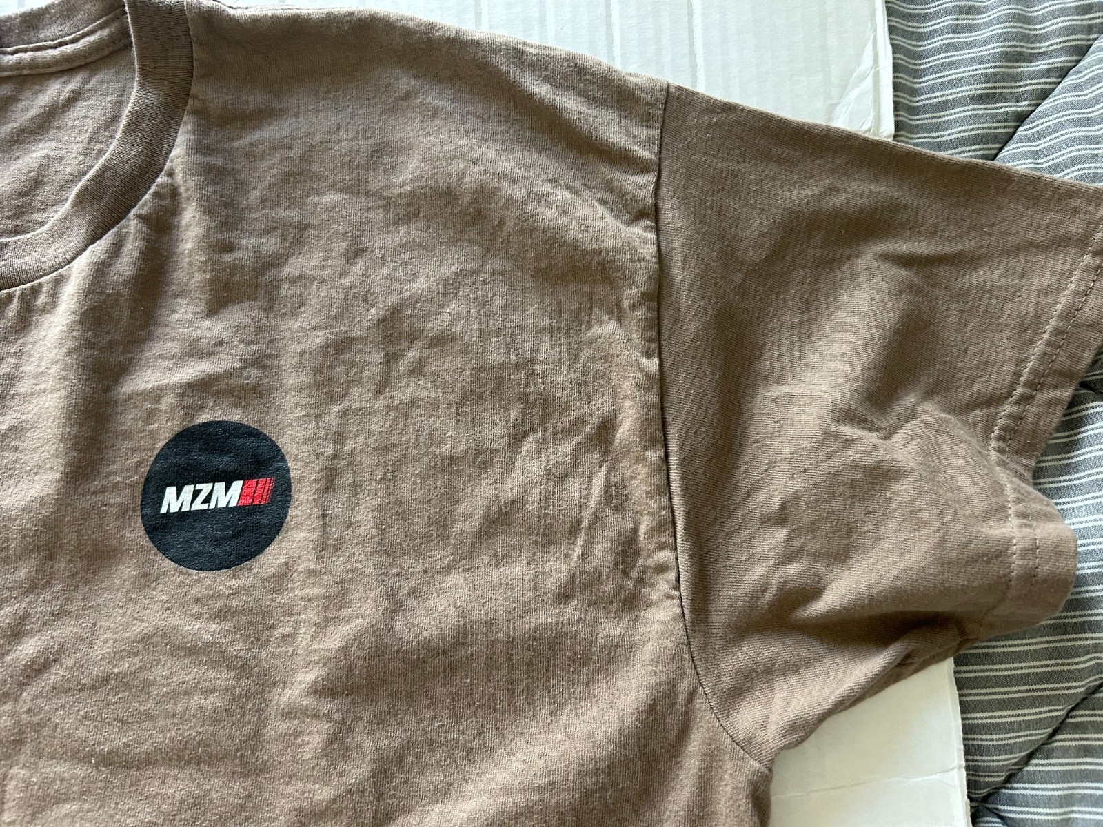AUDI QUATTRO MZM SIZE XL BRN SHORT SLEEVE T-SHIRT. SEE DESCRIPTION