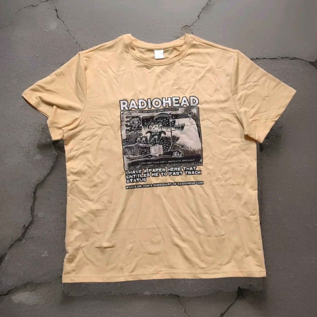 Radiohead T-Shirt – Apricot Shirt – Concert Classic style Unisex tee – Large