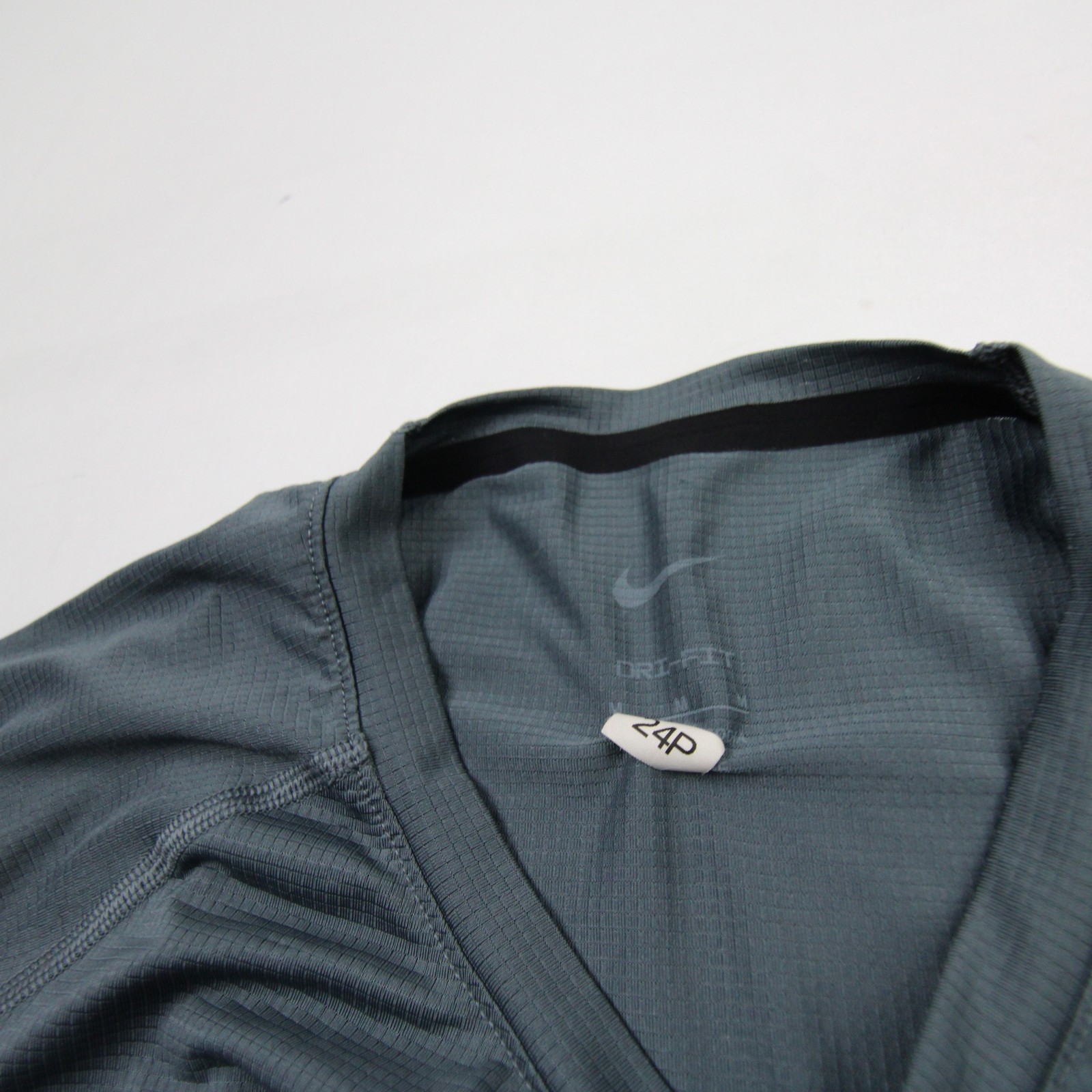 Nike Dri-Fit Short Sleeve Shirt Men’s Dark Gray Used M