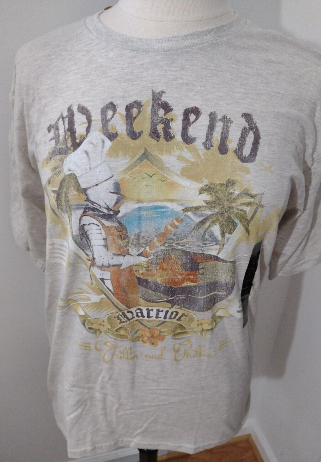 Men’s T-Shirt Weekend Warrior Grillin & Chillin Knight in Armor Size Large