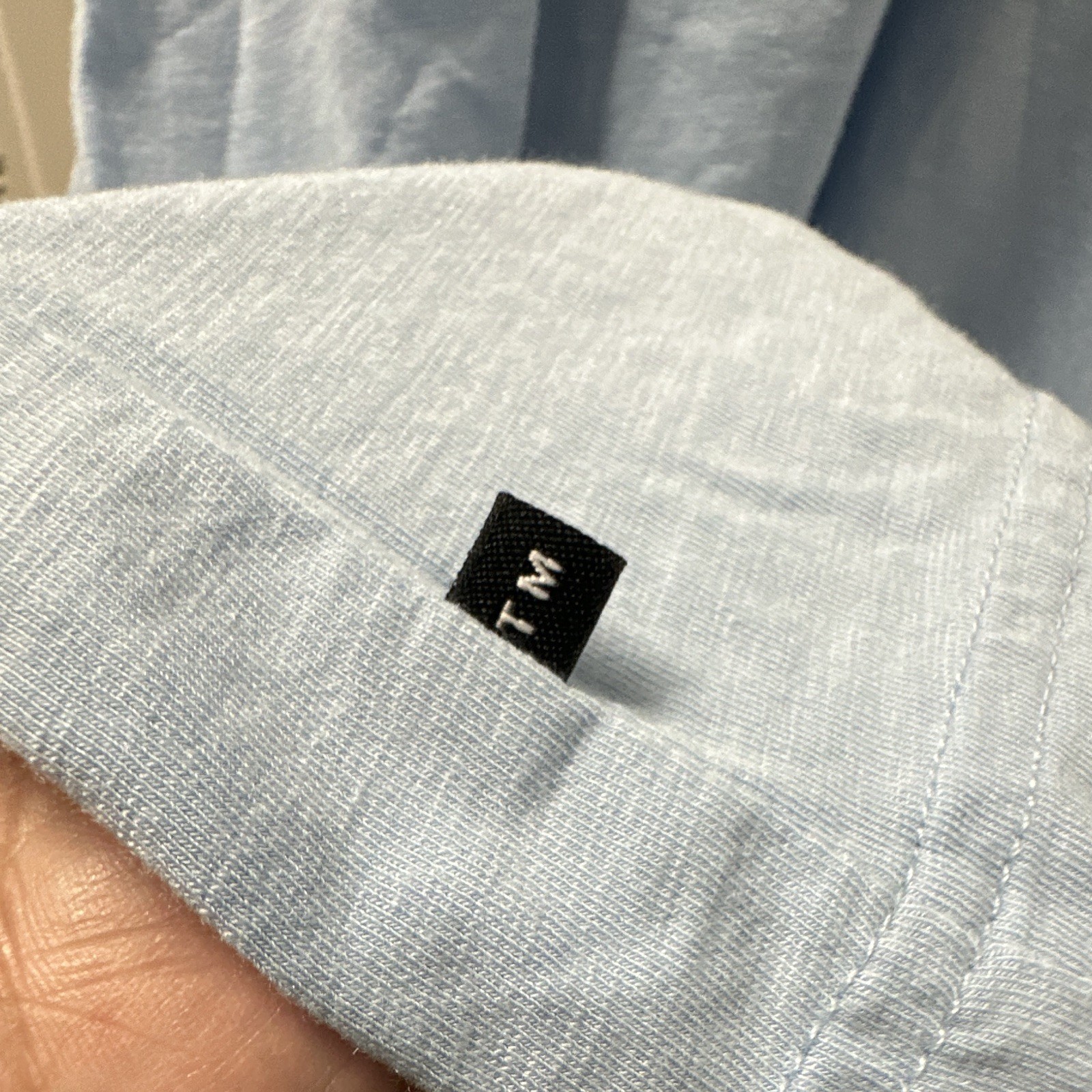 TravisMathew Men’s XL Blue Solid V-Neck Short Sleeve Pima Modal Logo T-Shirt