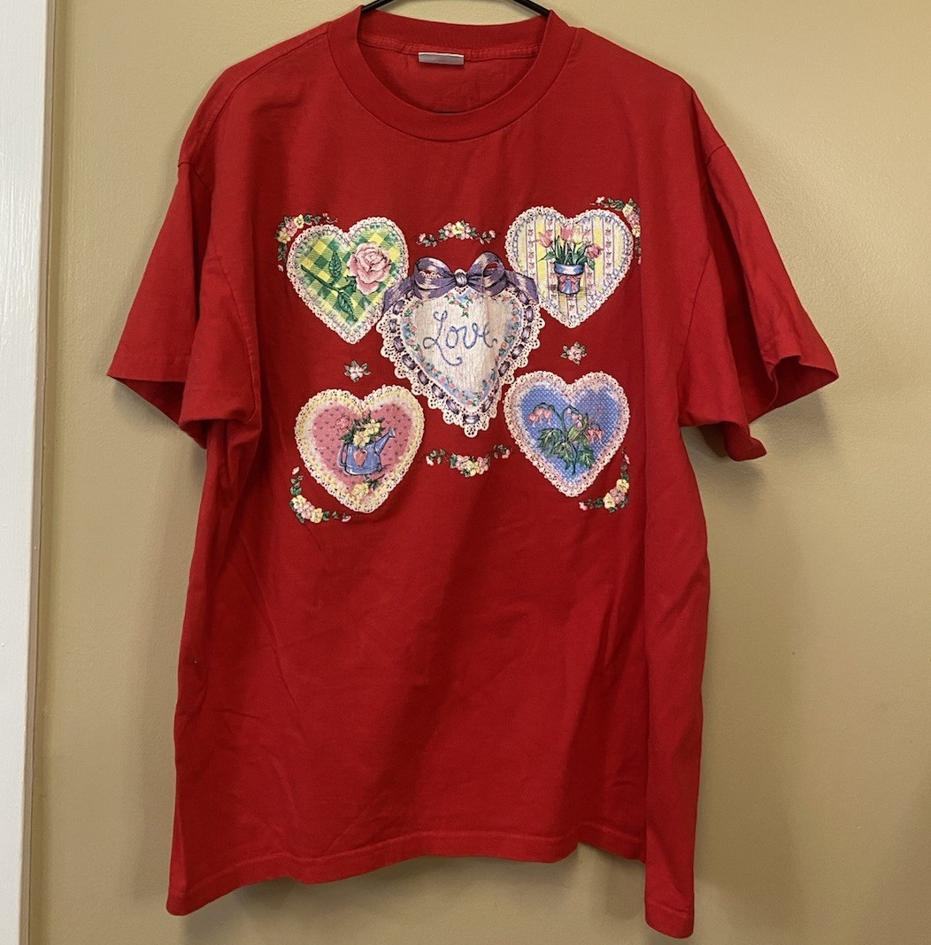 Basic Editions Love Heart Graphic Print Red Men’s T-Shirt L Crew Neck