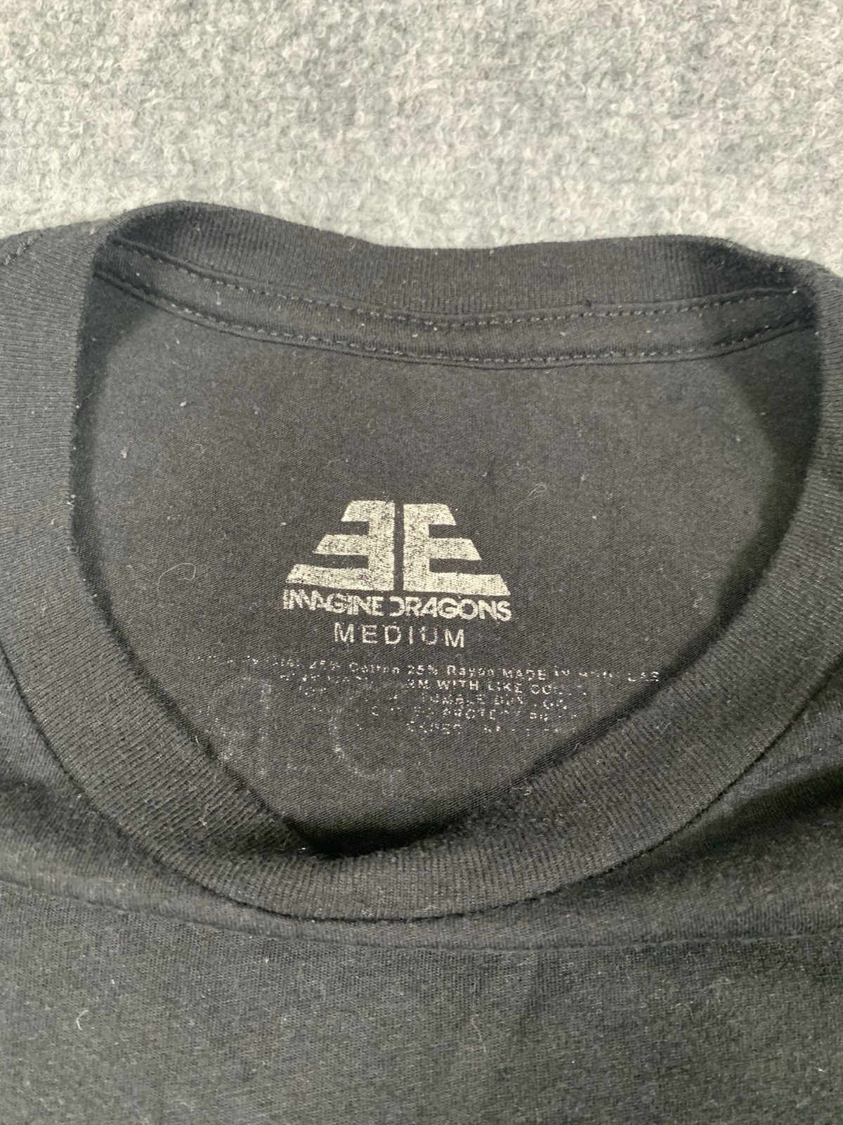 IMAGINE DRAGONS EVOLVE 2017 TOUR CONCERT SHIRT SIZE MEDIUM TEE GRAPHIC