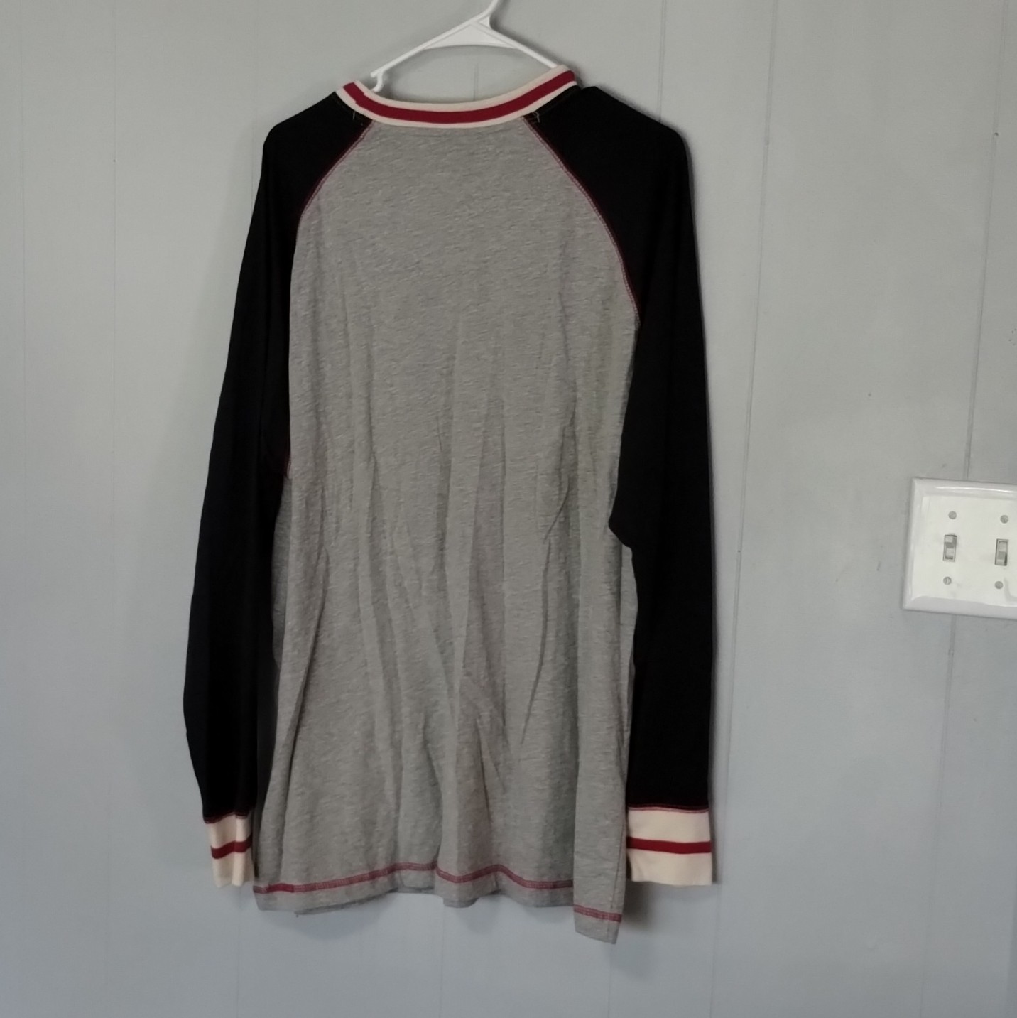 Lazy One Men’s XL Gray/Black Raglan Long Sleeve Crew Neck Embroidered Moose Tee