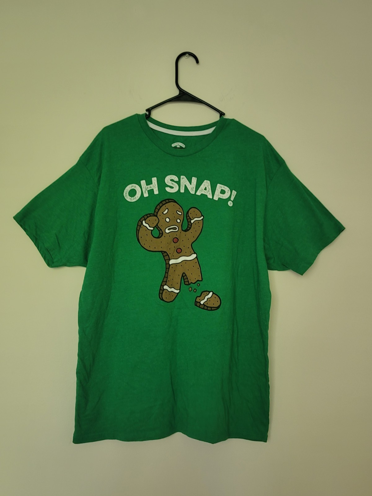 Holiday Time Gingerbread Man “Oh Snap!” Adult XL (46-48) Green T-Shirt Christmas