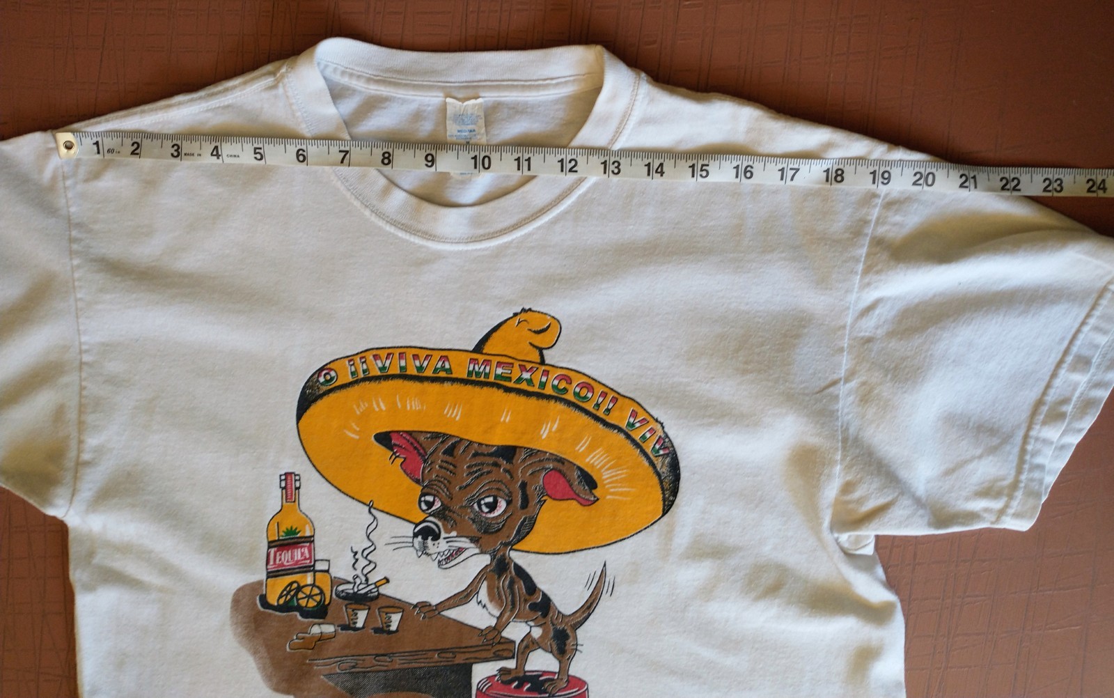 Vintage 1990s tourist souvenir graphic t-shirt “Yo Quiero Tequila” Size Med.