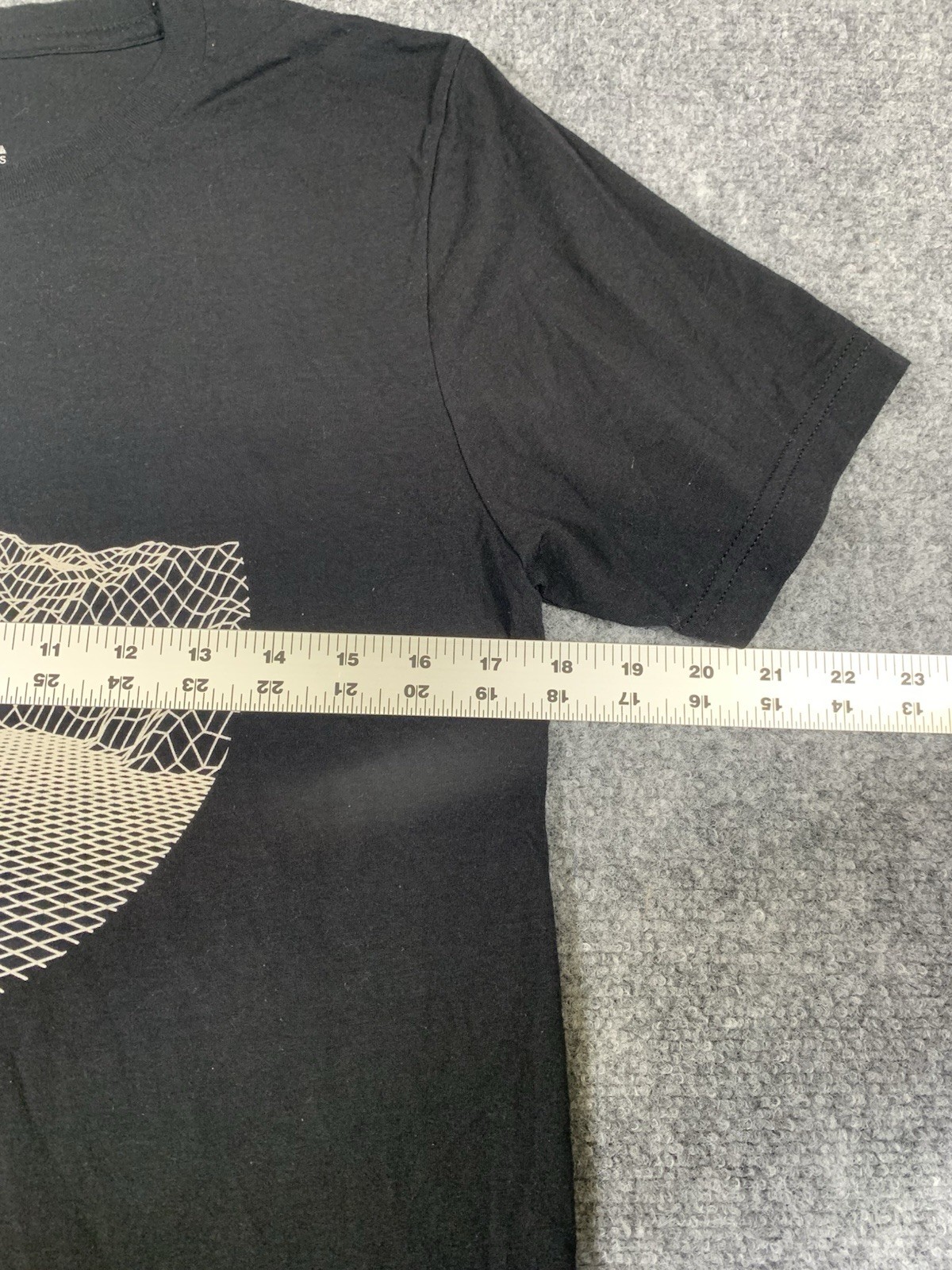 IMAGINE DRAGONS EVOLVE 2017 TOUR CONCERT SHIRT SIZE MEDIUM TEE GRAPHIC