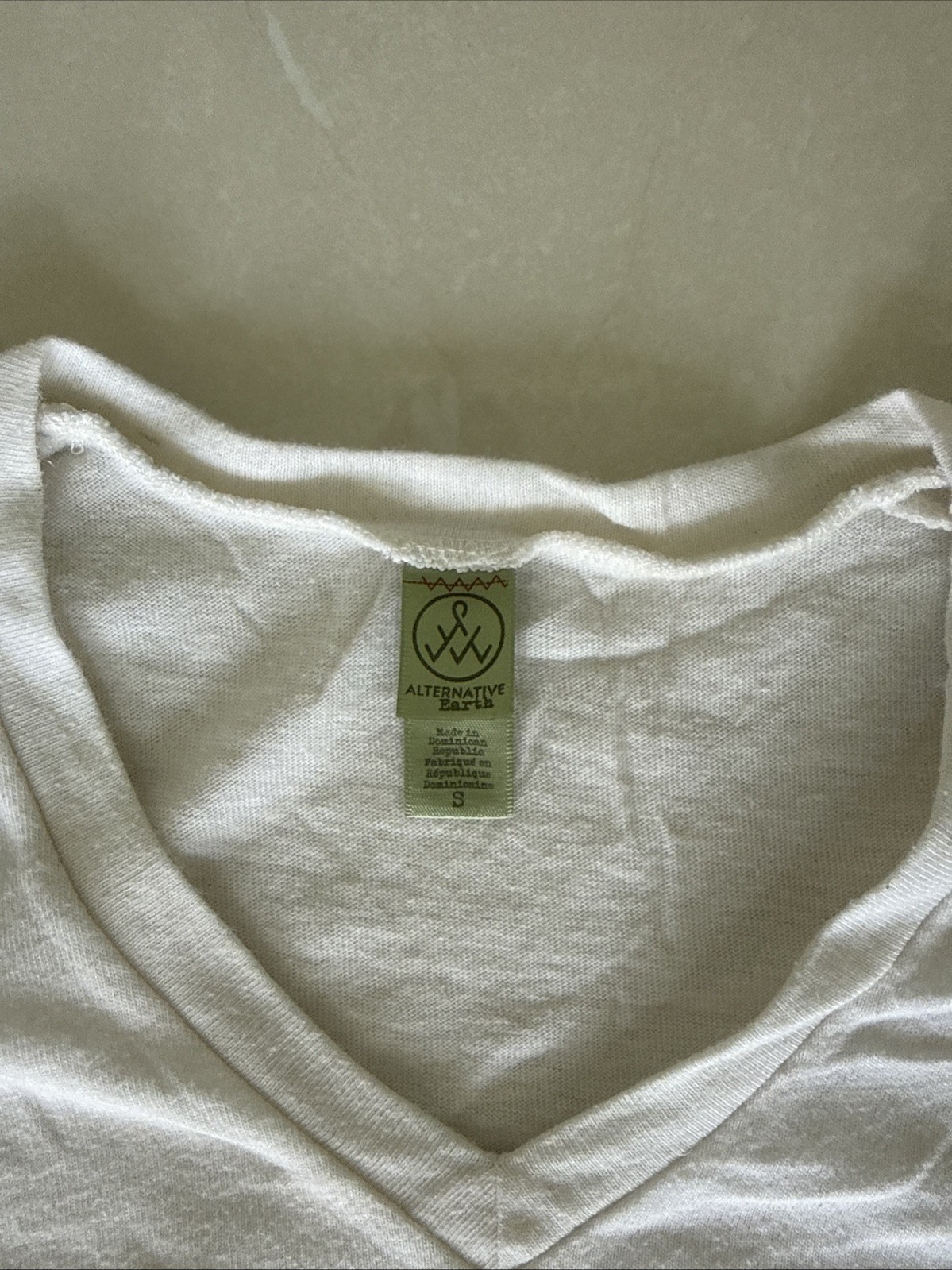 Alternative Earth T Shirt S Stretch Poly Cotton Rayon White