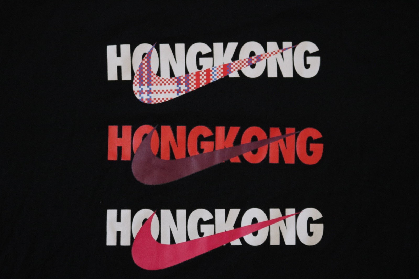 Nike The Nike Tee Hong Kong Loose Fit Graphic T-Shirt Mens Size L Black Swoosh