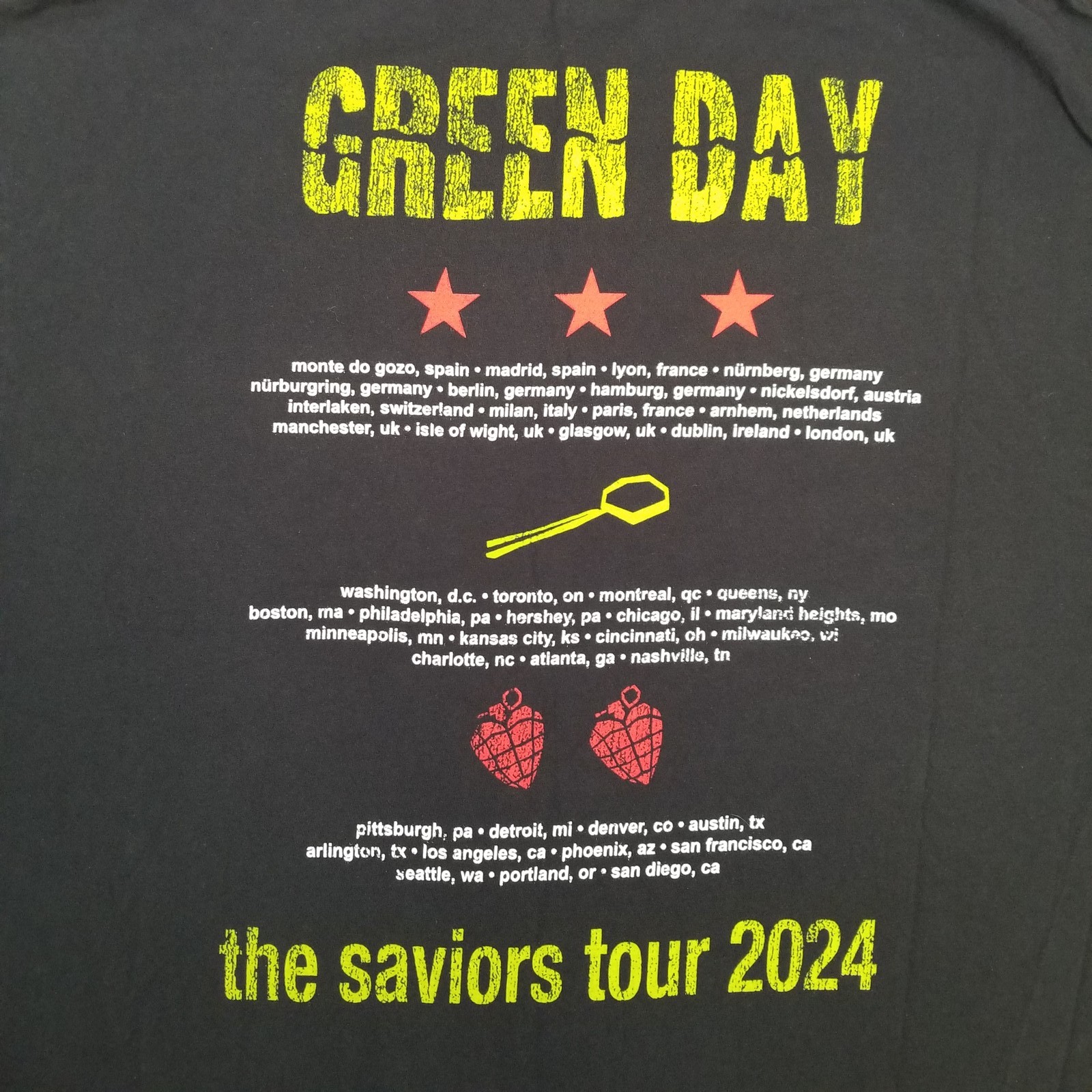 Green Day Black The Saviors Tour 2024 Grenade Hand Graphic T-Shirt Mens Size 2XL