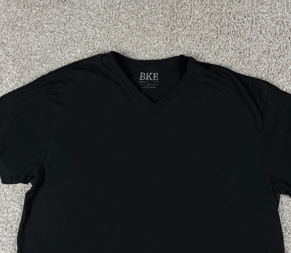 Buckle BKE Shirt Mens Extra Large Black Short Sleeve V Neck Slim Fit Casual XL