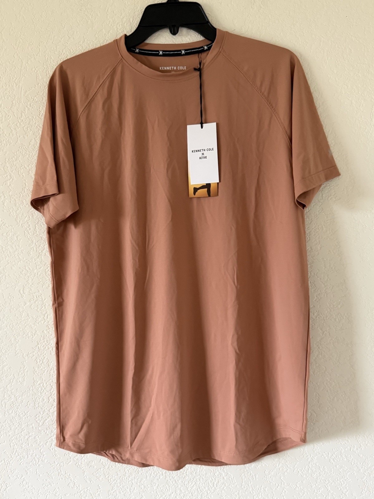 Kenneth Cole Medium Canyon Clay Active Tech T-Shirt Stretch $49