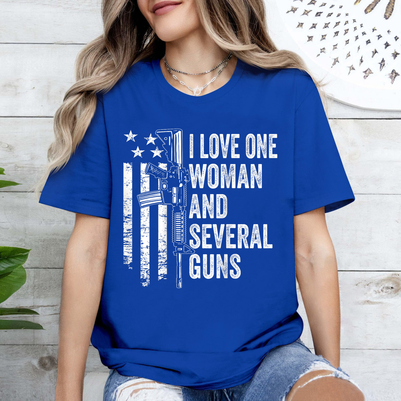 I Love One Woman And Several Guns – Husband Funny Mens Gun T-Shirt