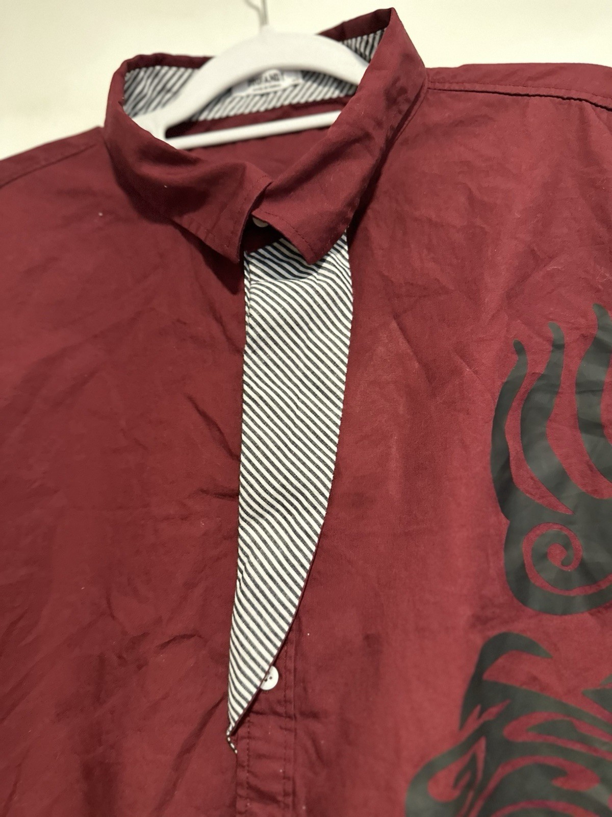 Coofandy mens Sz: 3xl Causal Button Up Dress shirt Maroon black tribal graphic