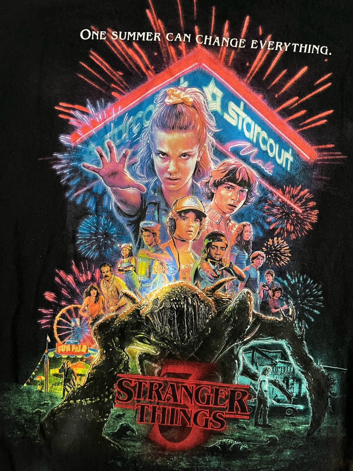 Stranger Things Season 3 Poster Graphic T-shirt Men’s Sz M Women’s Sz L *EUC*