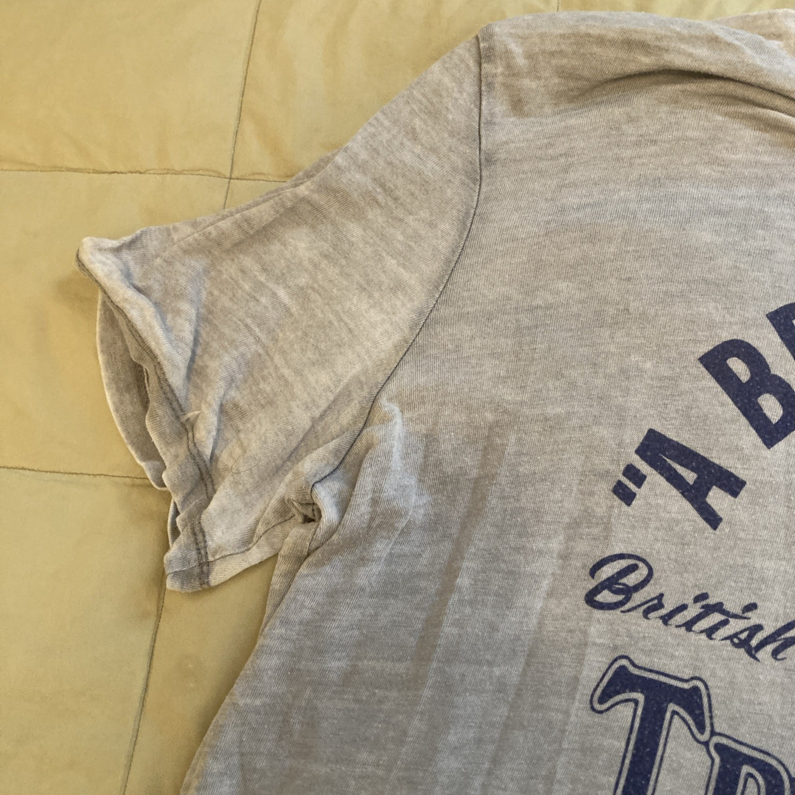 Triumph Motorcycles- Bulldog A Breed Apart Gray T Shirt Mens XL British Customs
