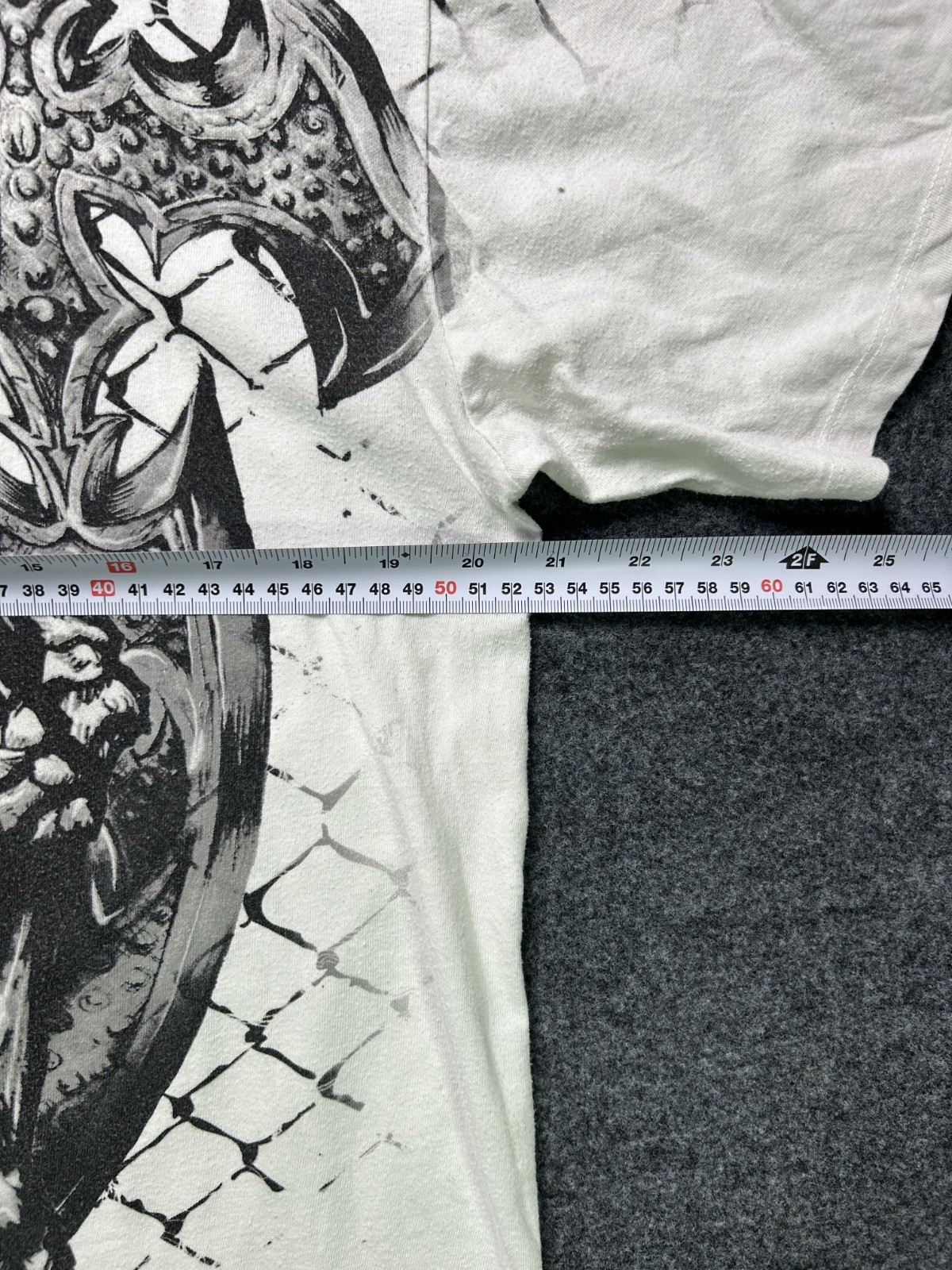 Y2K Tapout white tee with green skull and crossbones graphic Men’s L