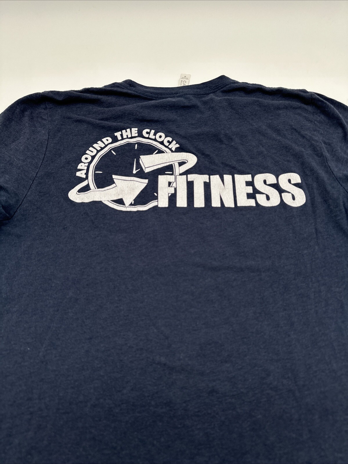 Around The Clock Fitness T-Shirt Men Medium Graphic Print Canvas..#13091