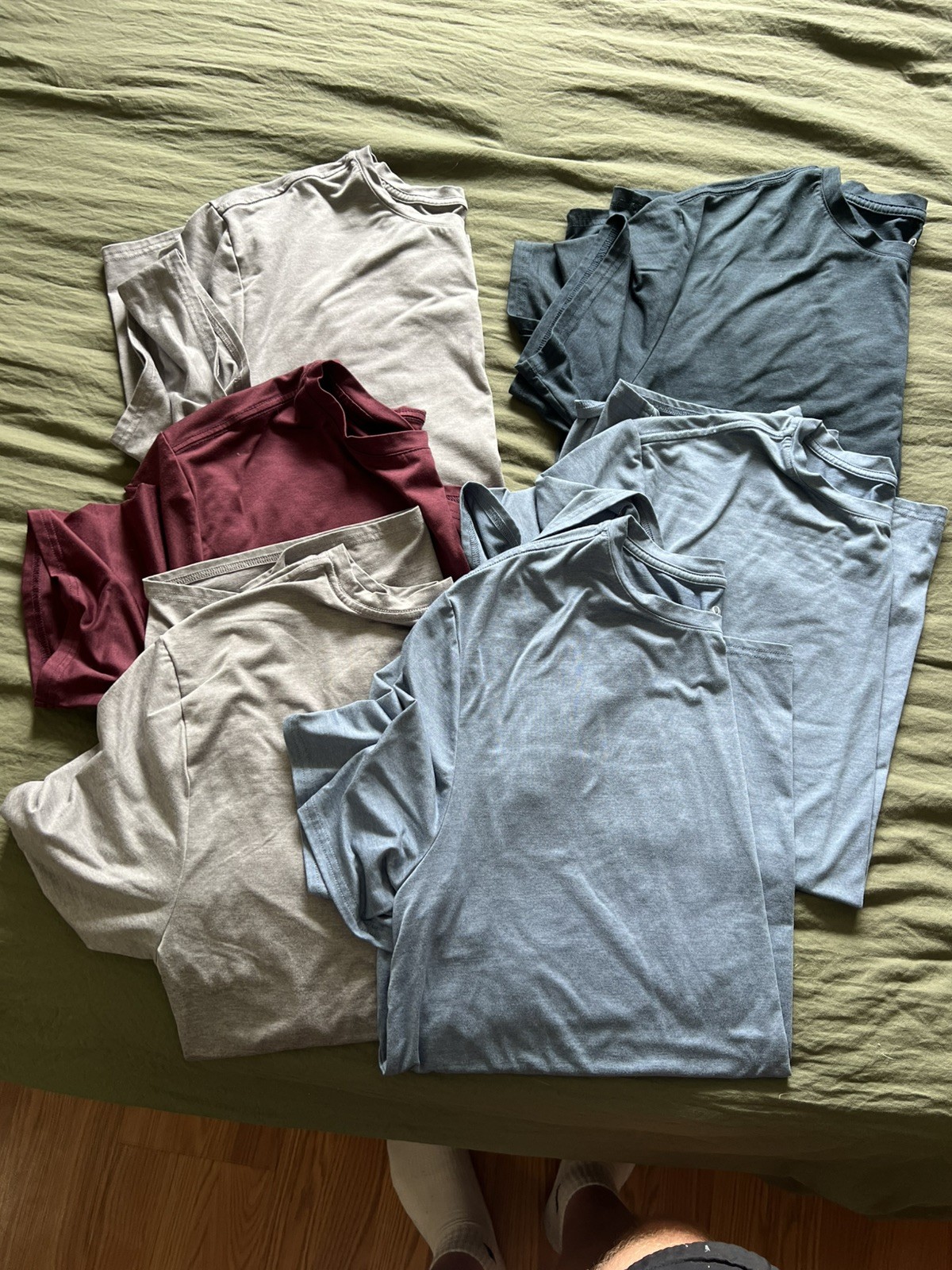 6-Pack Quince Men’s T-Shirts (Large)