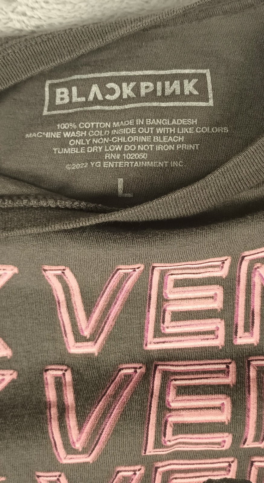 BLACKPINK Pink Venom T-Shirt Men’s Large Charcoal Graphic Tee K-Pop Concert Shir