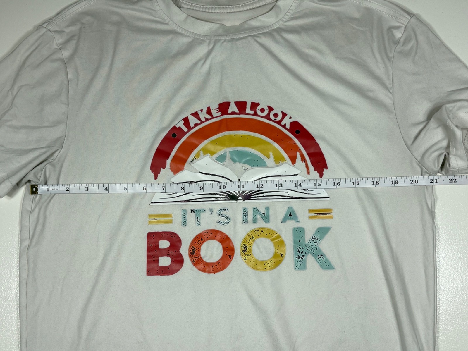 Unbranded T Shirt Adult Unisex Size Unknown White Graphic Reading Book Tee