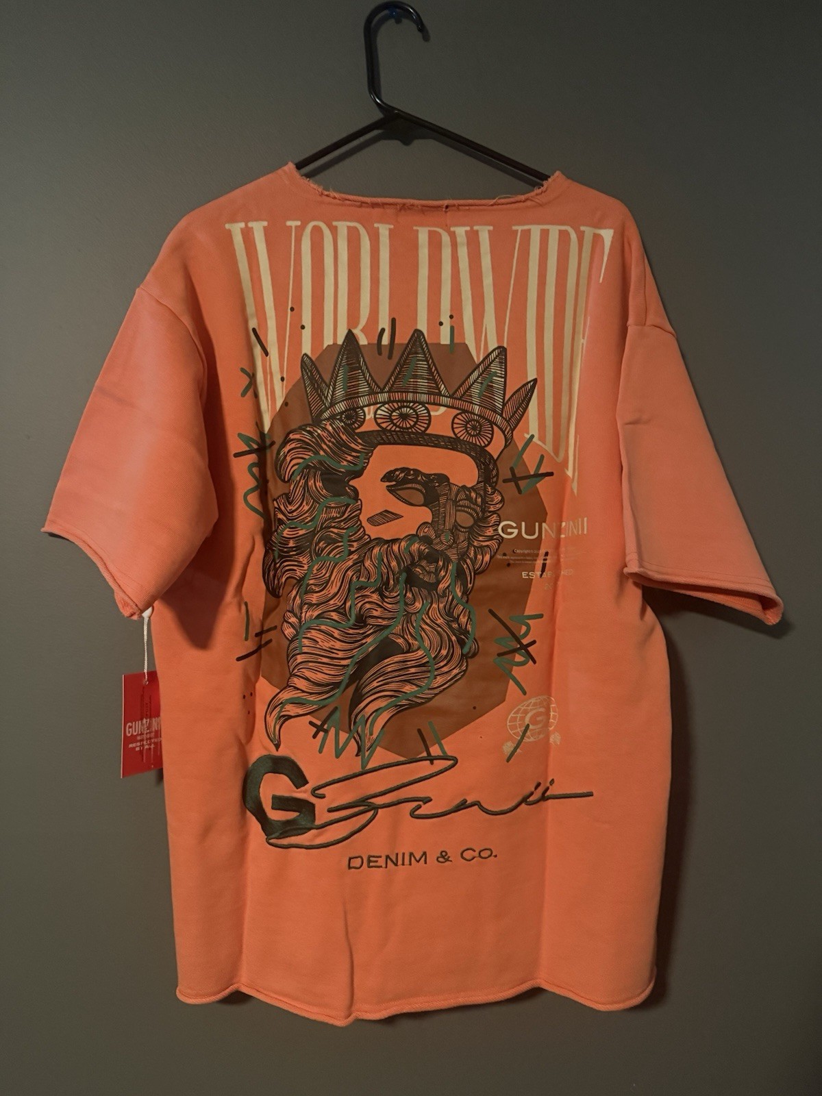 gunzinii worldwide tshirt