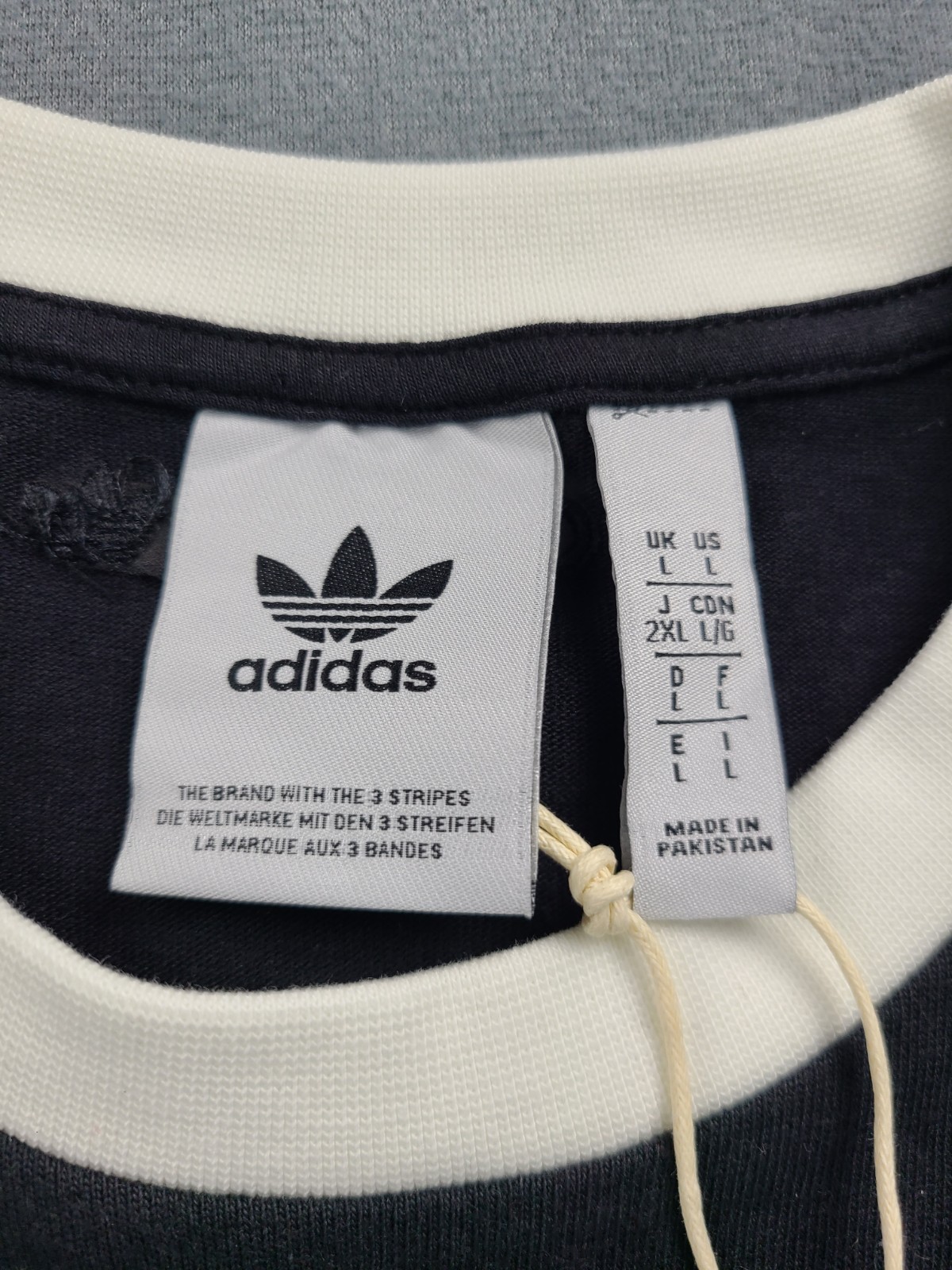 adidas Originals Men’s Simple Tee-Black JC8372 SIZE Large NEW WITH TAGS